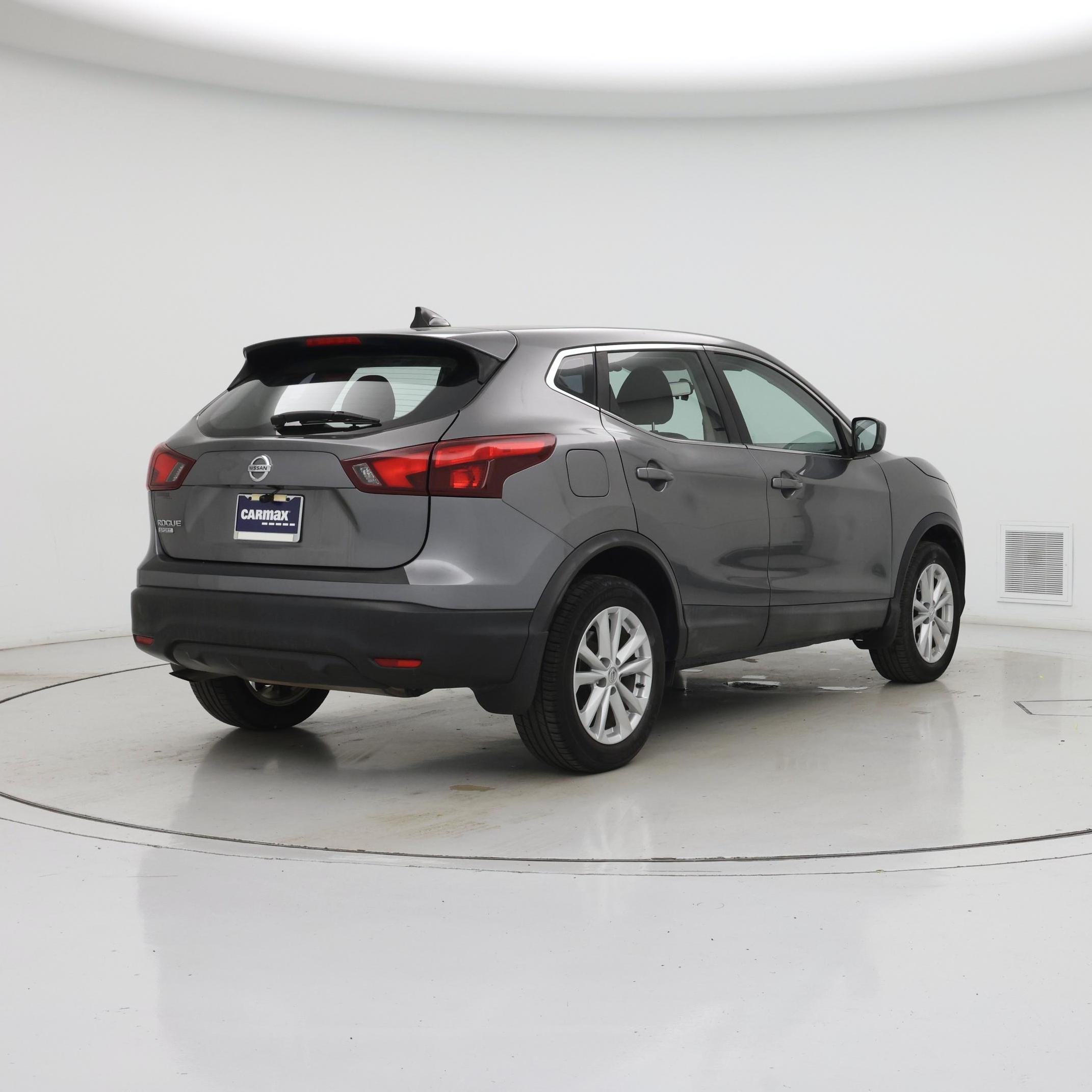 Thumbnail: 2017 Nissan Rogue Sport - 8