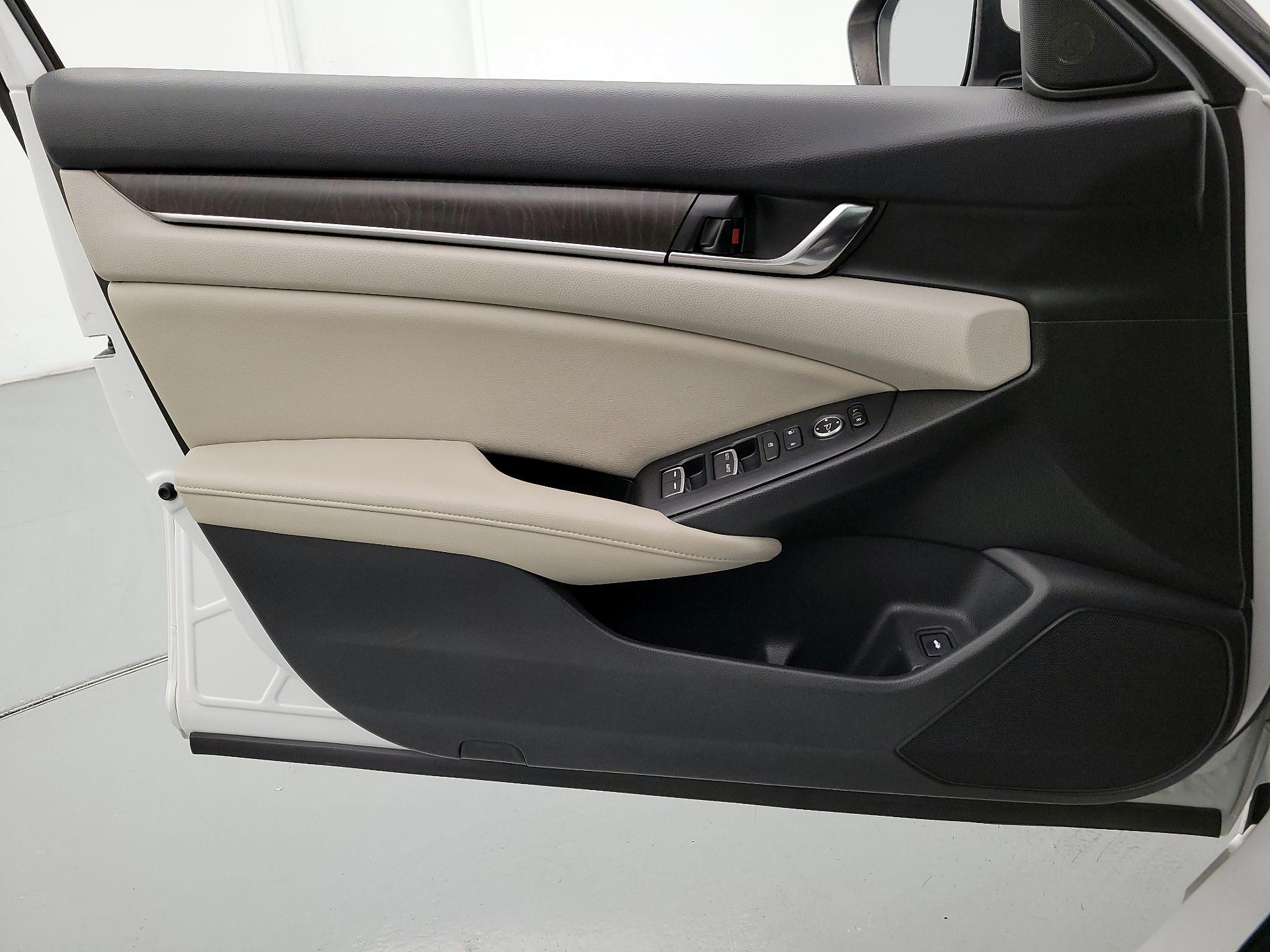 Thumbnail: 2020 Honda Accord - 12