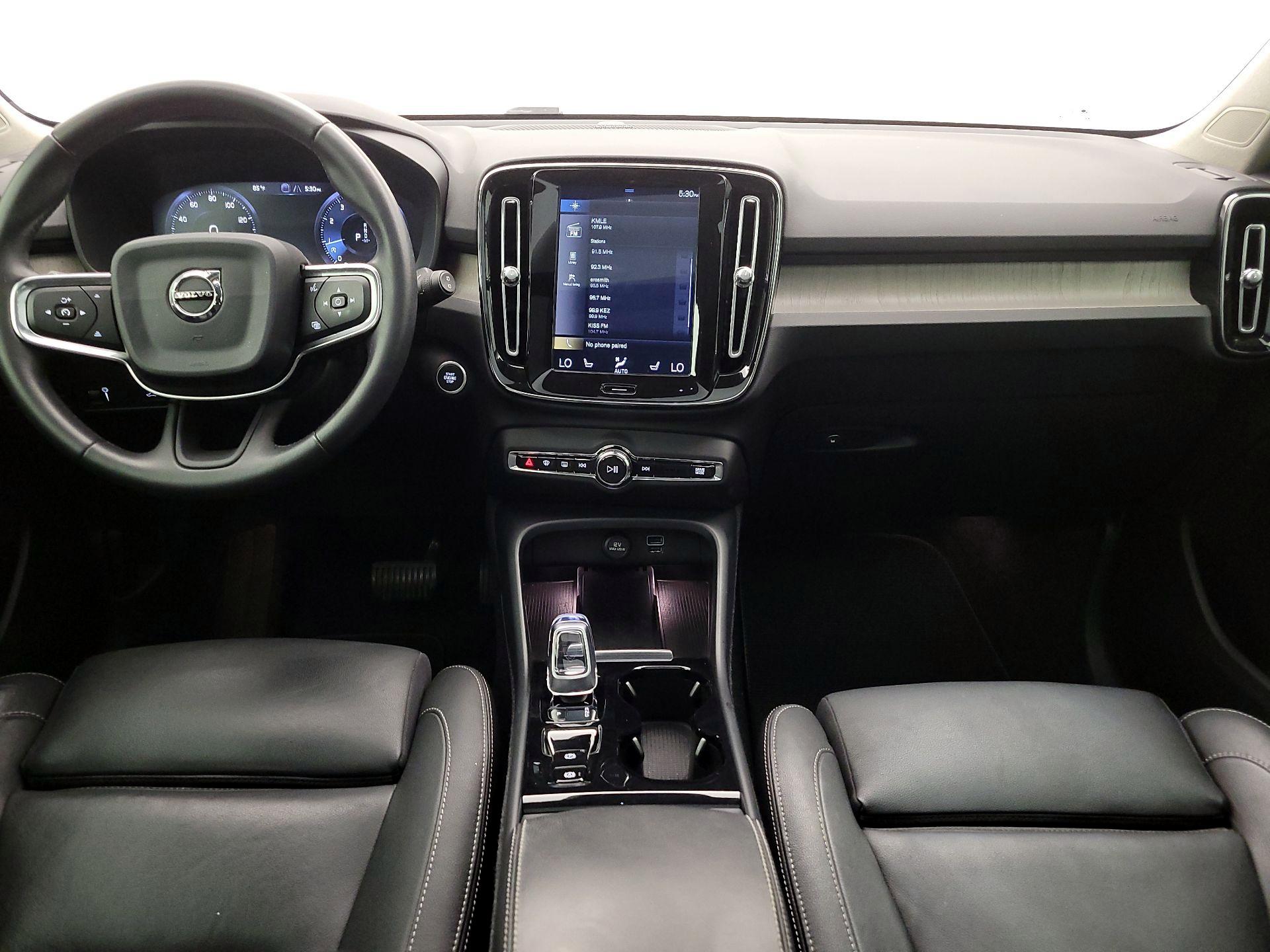 Thumbnail: 2020 Volvo XC40 - 9