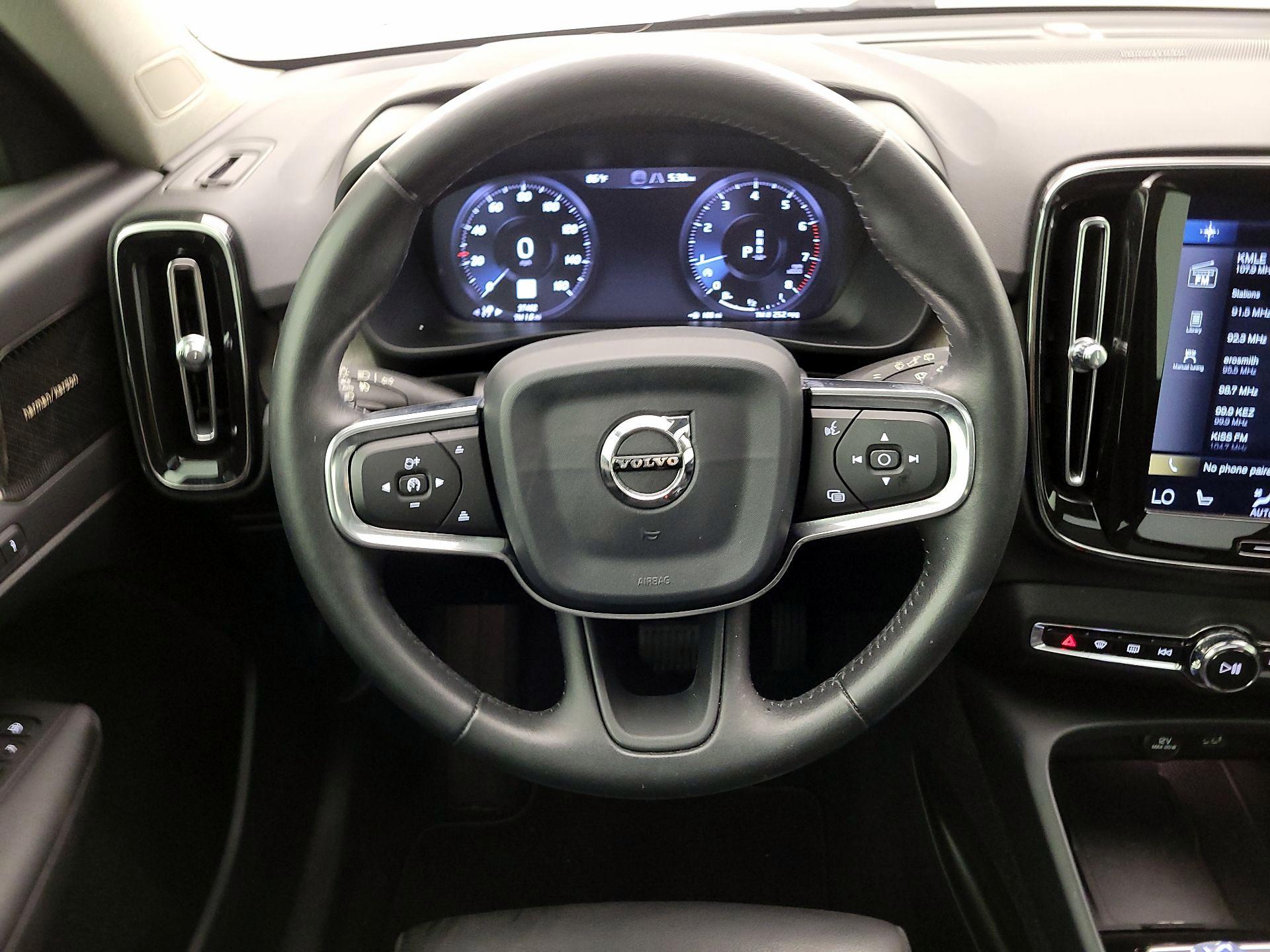 Thumbnail: 2020 Volvo XC40 - 10