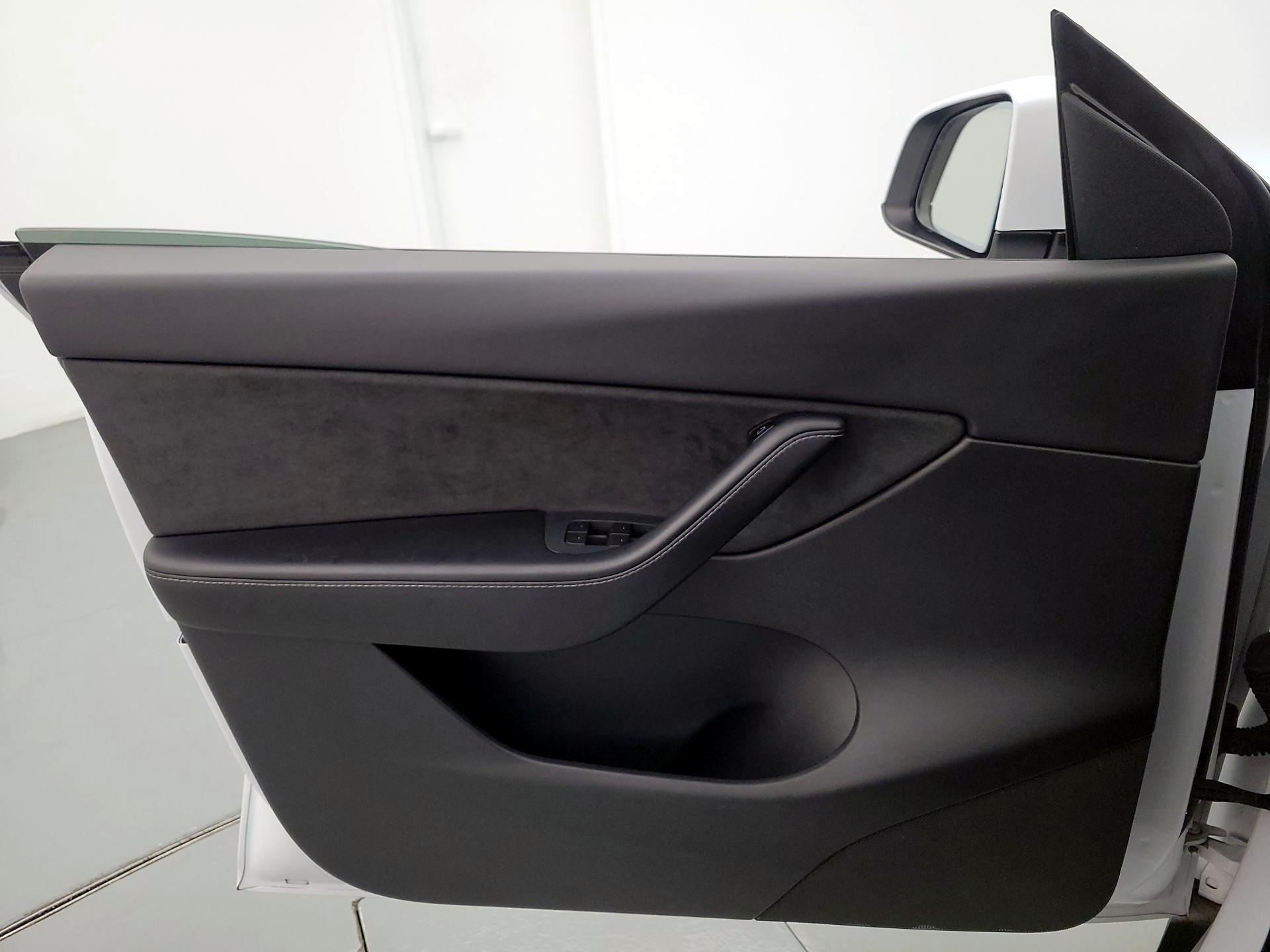 Thumbnail: 2021 Tesla Model Y - 12