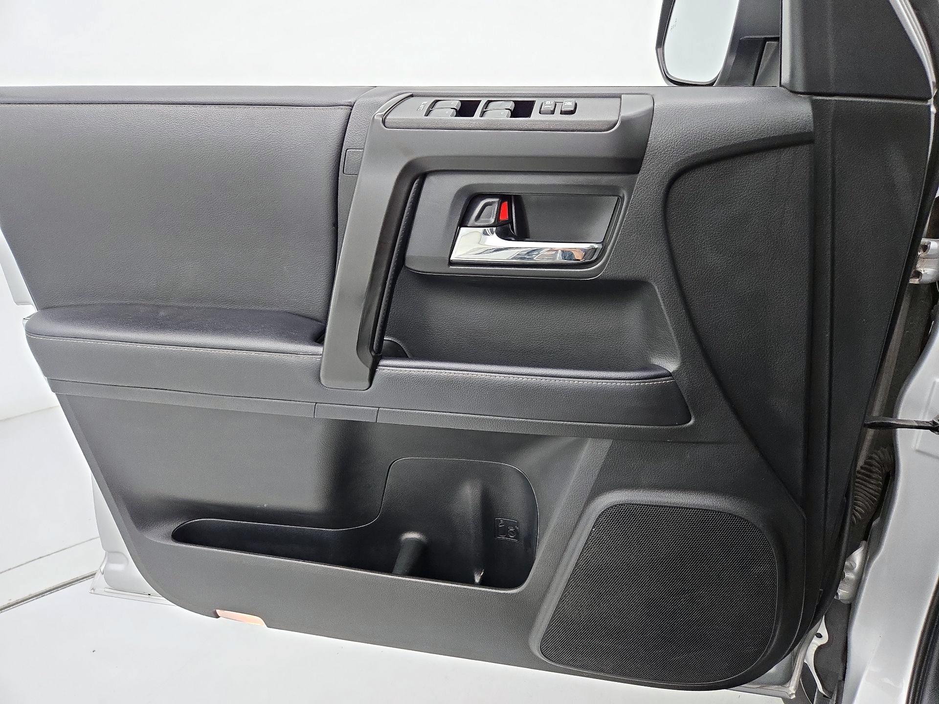 Thumbnail: 2022 Toyota 4Runner - 12