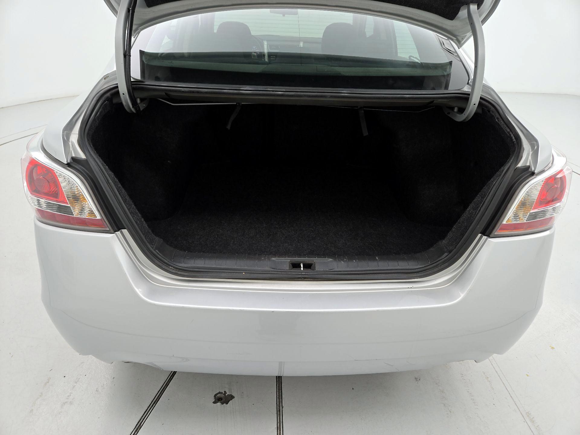Thumbnail: 2015 Nissan Altima - 20