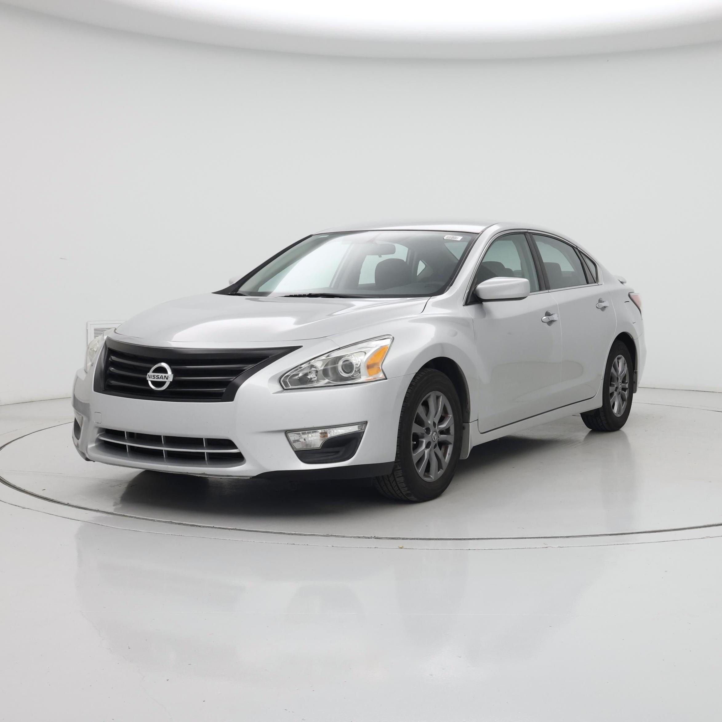 Thumbnail: 2015 Nissan Altima - 4