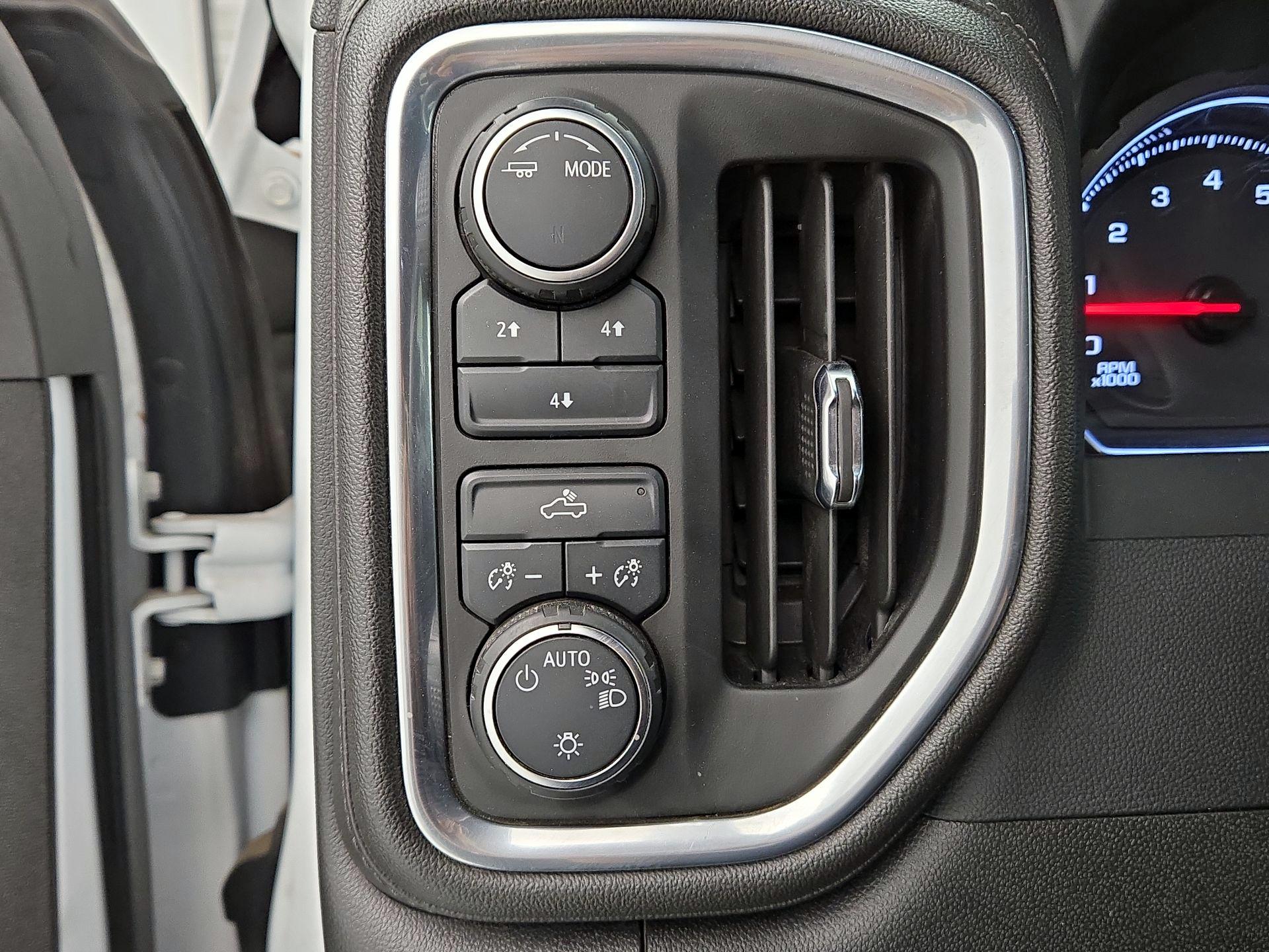 Thumbnail: 2022 Chevrolet Silverado 2500 - 13