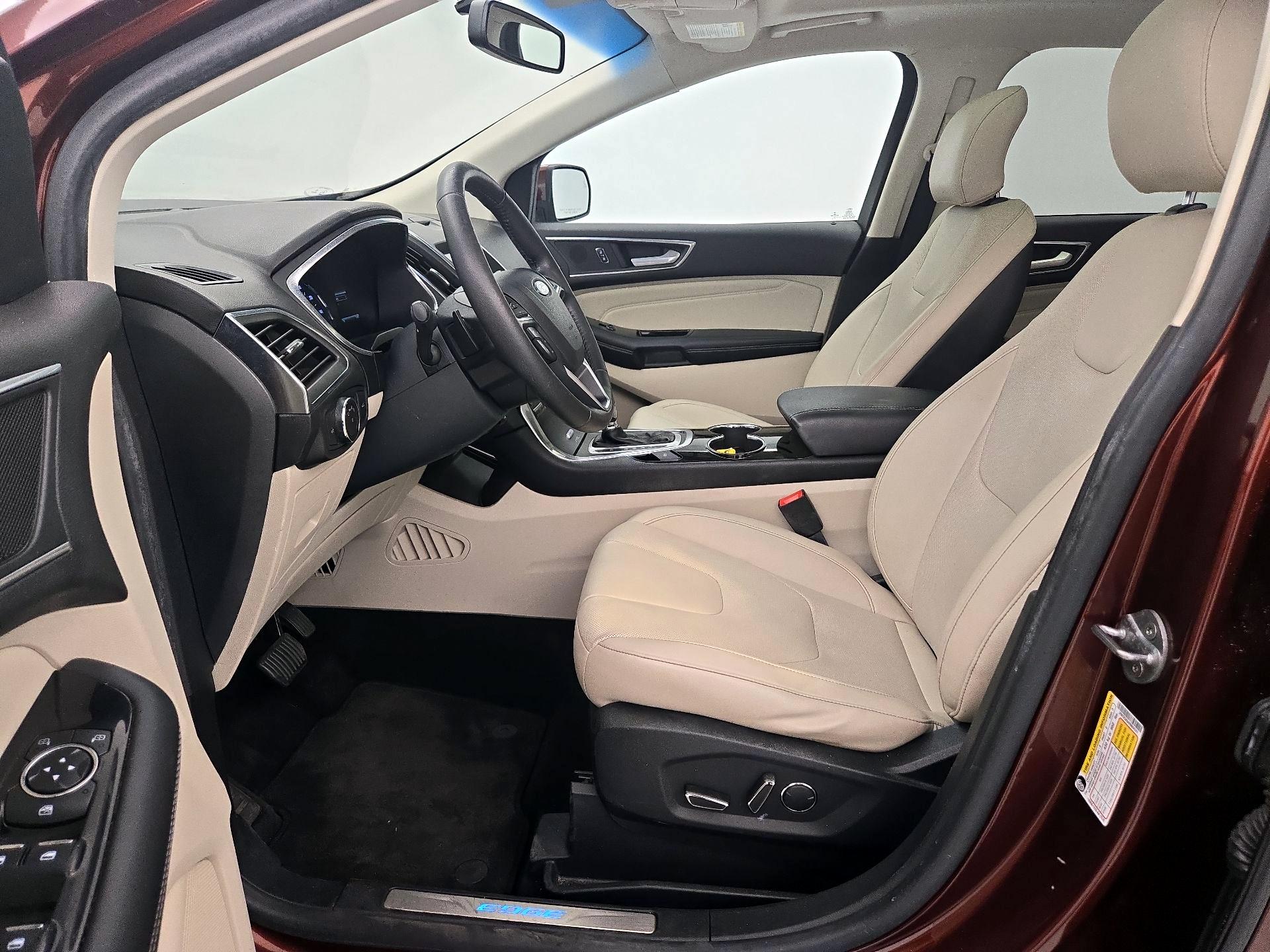 Thumbnail: 2015 Ford Edge - 11