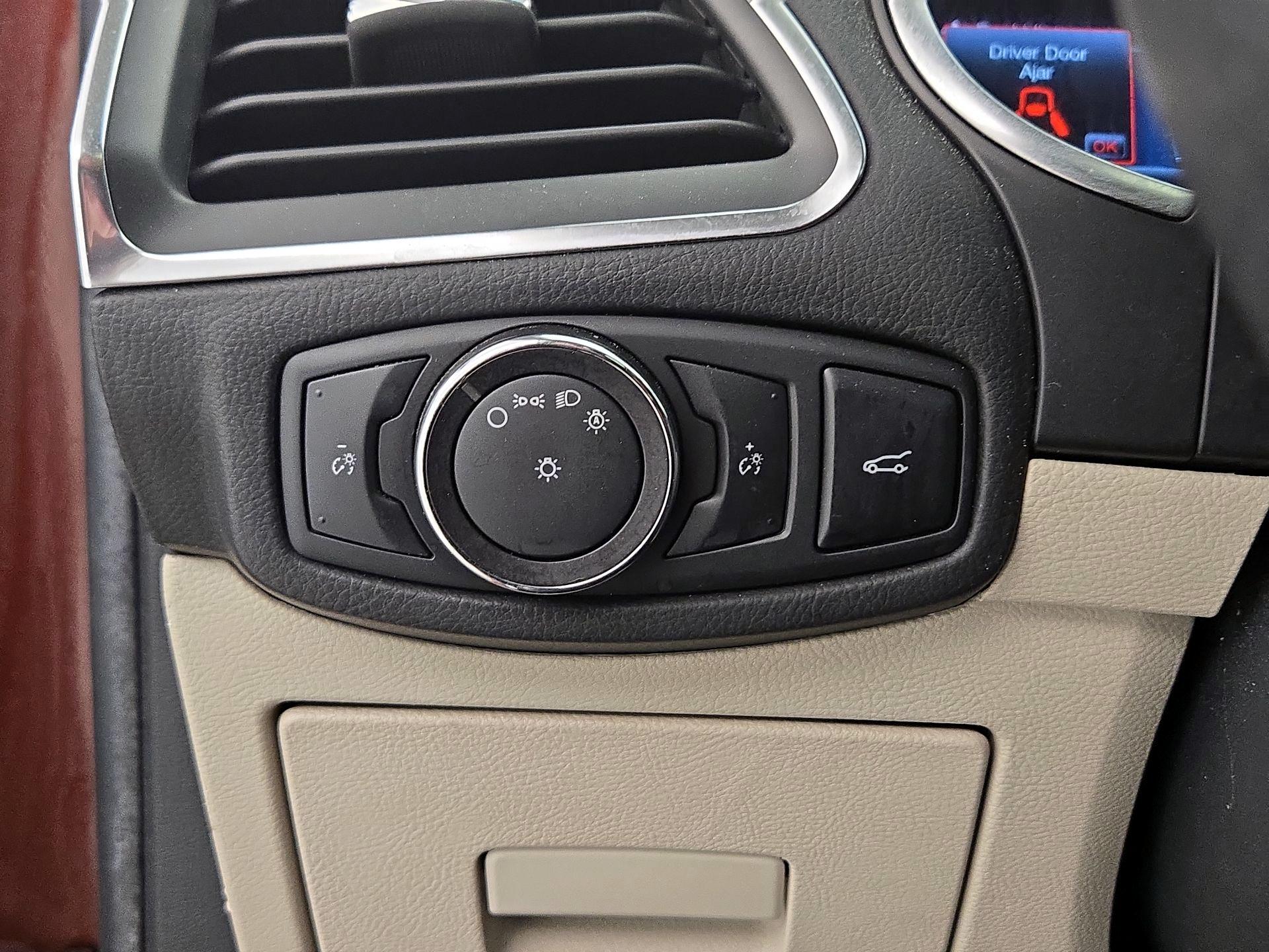 Thumbnail: 2015 Ford Edge - 13
