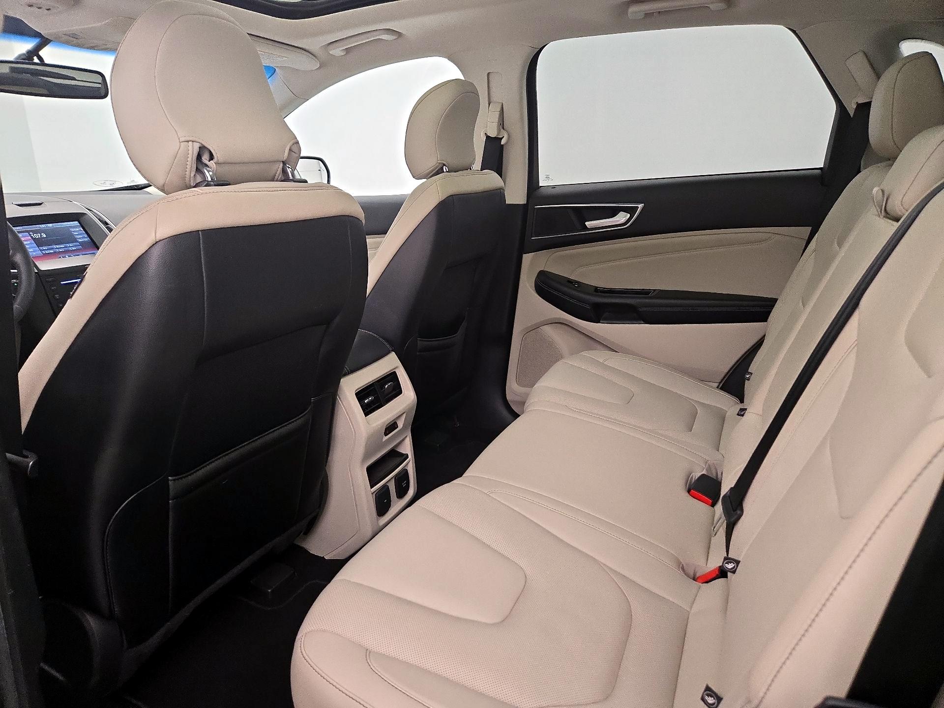 Thumbnail: 2015 Ford Edge - 20