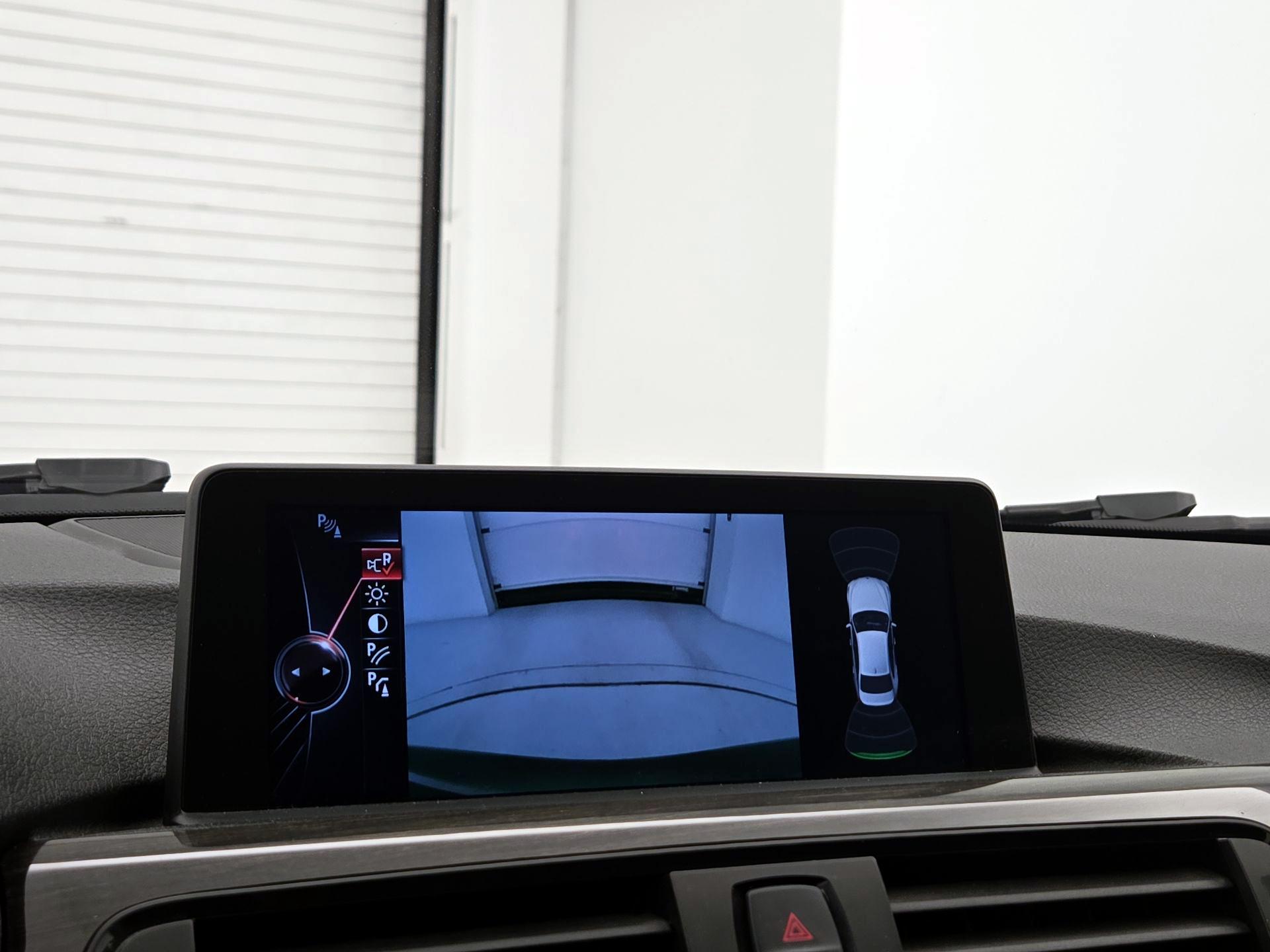 Thumbnail: 2015 BMW 3 Series - 15