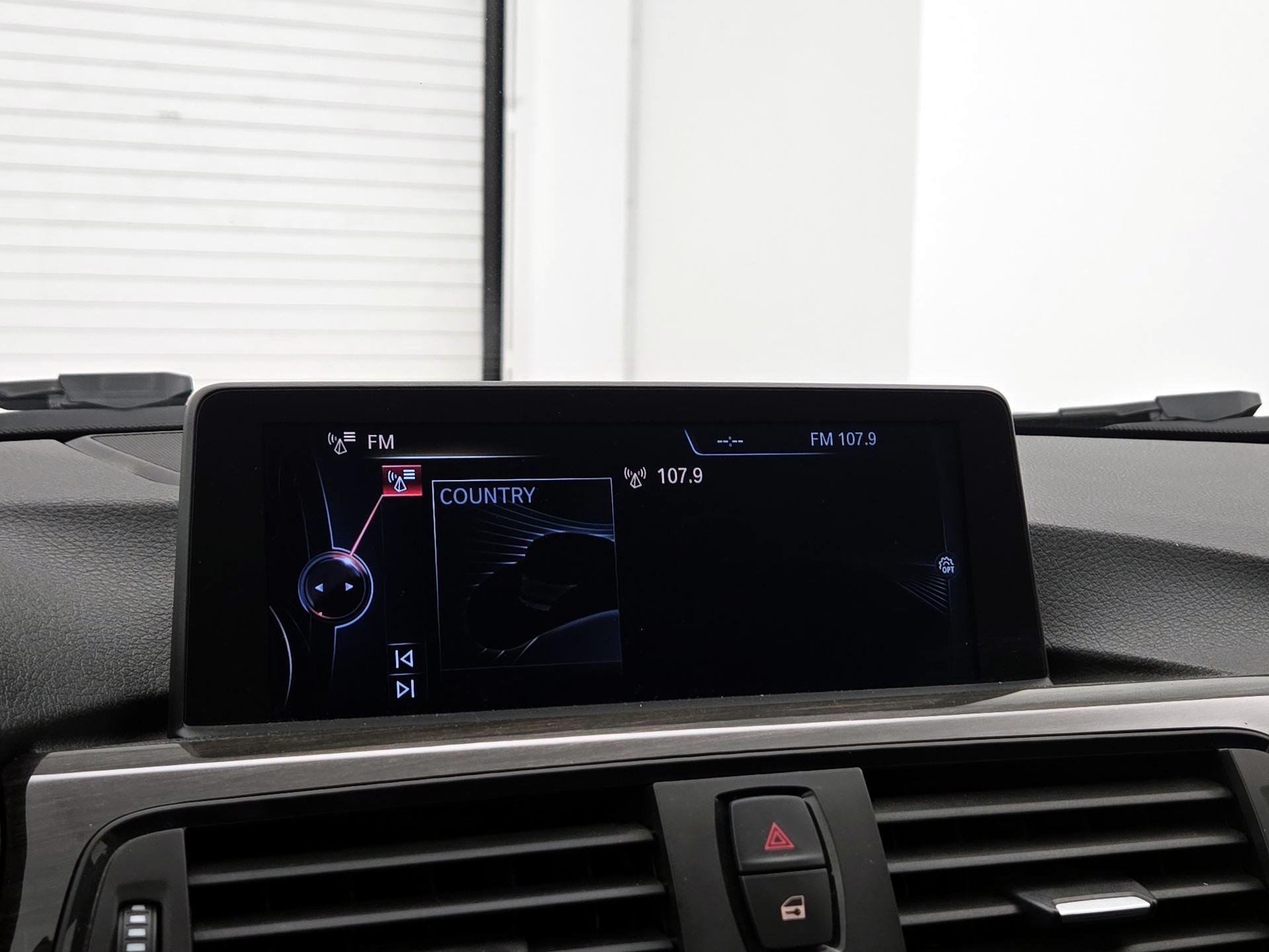 Thumbnail: 2015 BMW 3 Series - 16