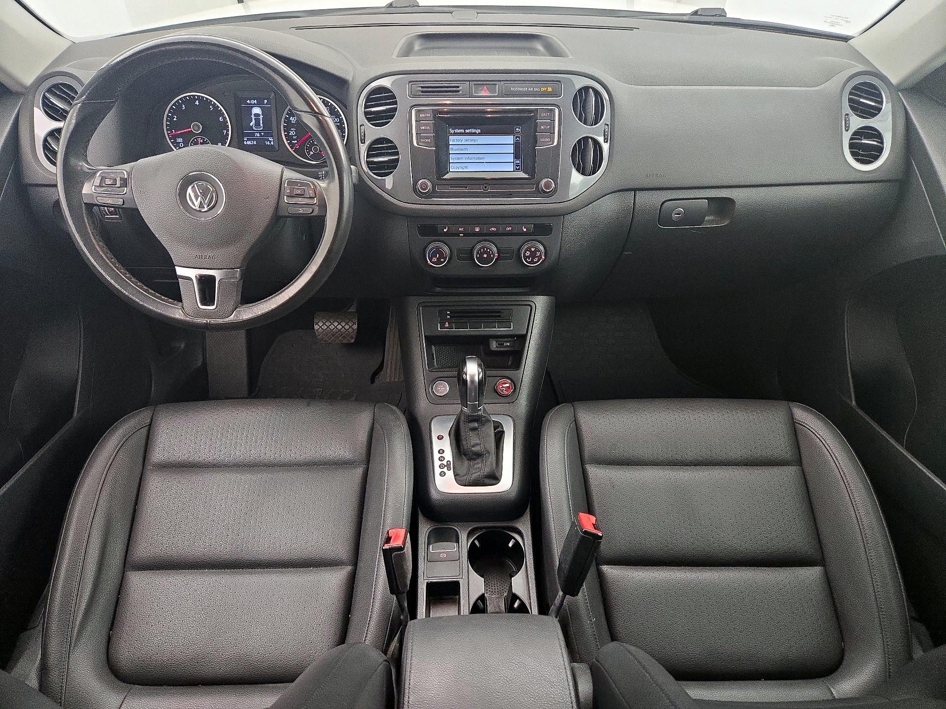 Thumbnail: 2016 Volkswagen Tiguan - 9