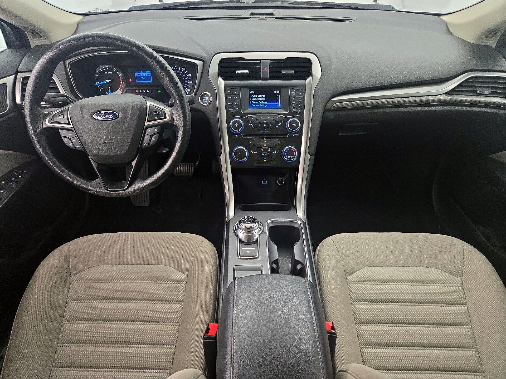 Thumbnail: 2017 Ford Fusion - 9