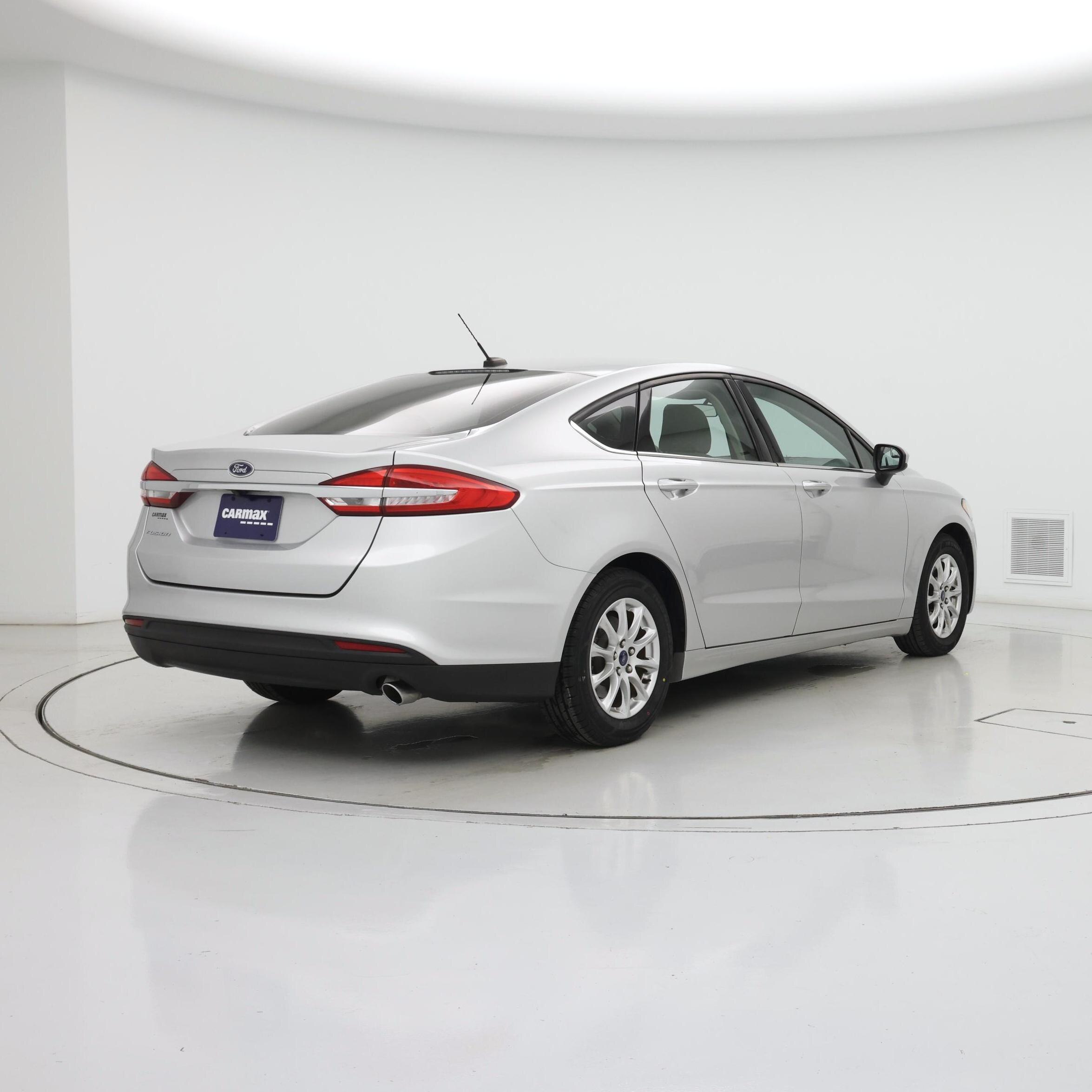 Thumbnail: 2017 Ford Fusion - 8
