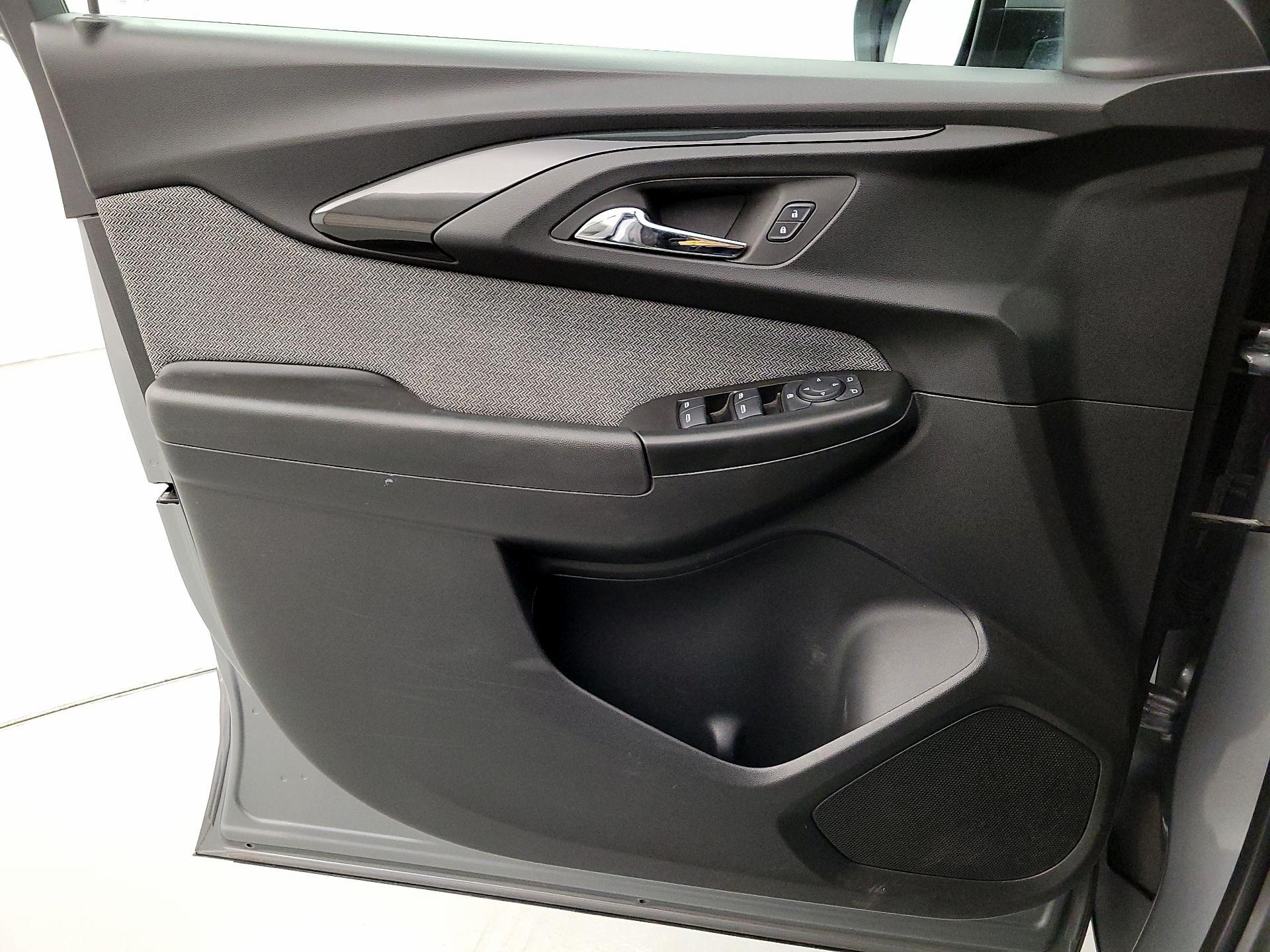 Thumbnail: 2023 Chevrolet TrailBlazer - 12