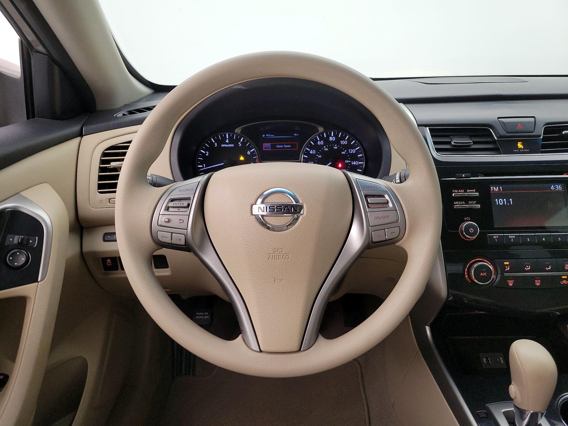 Thumbnail: 2014 Nissan Altima - 10