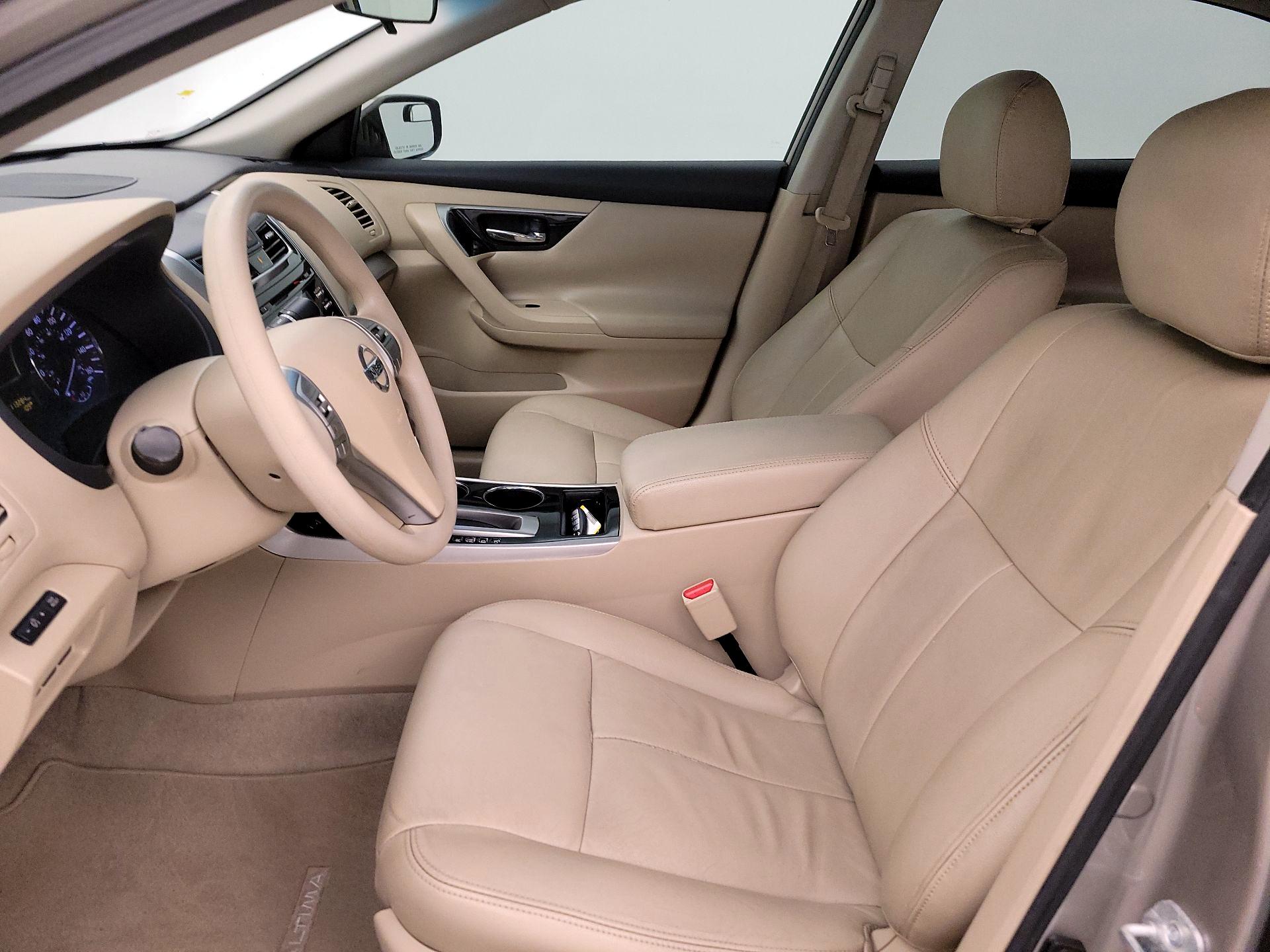 Thumbnail: 2014 Nissan Altima - 11