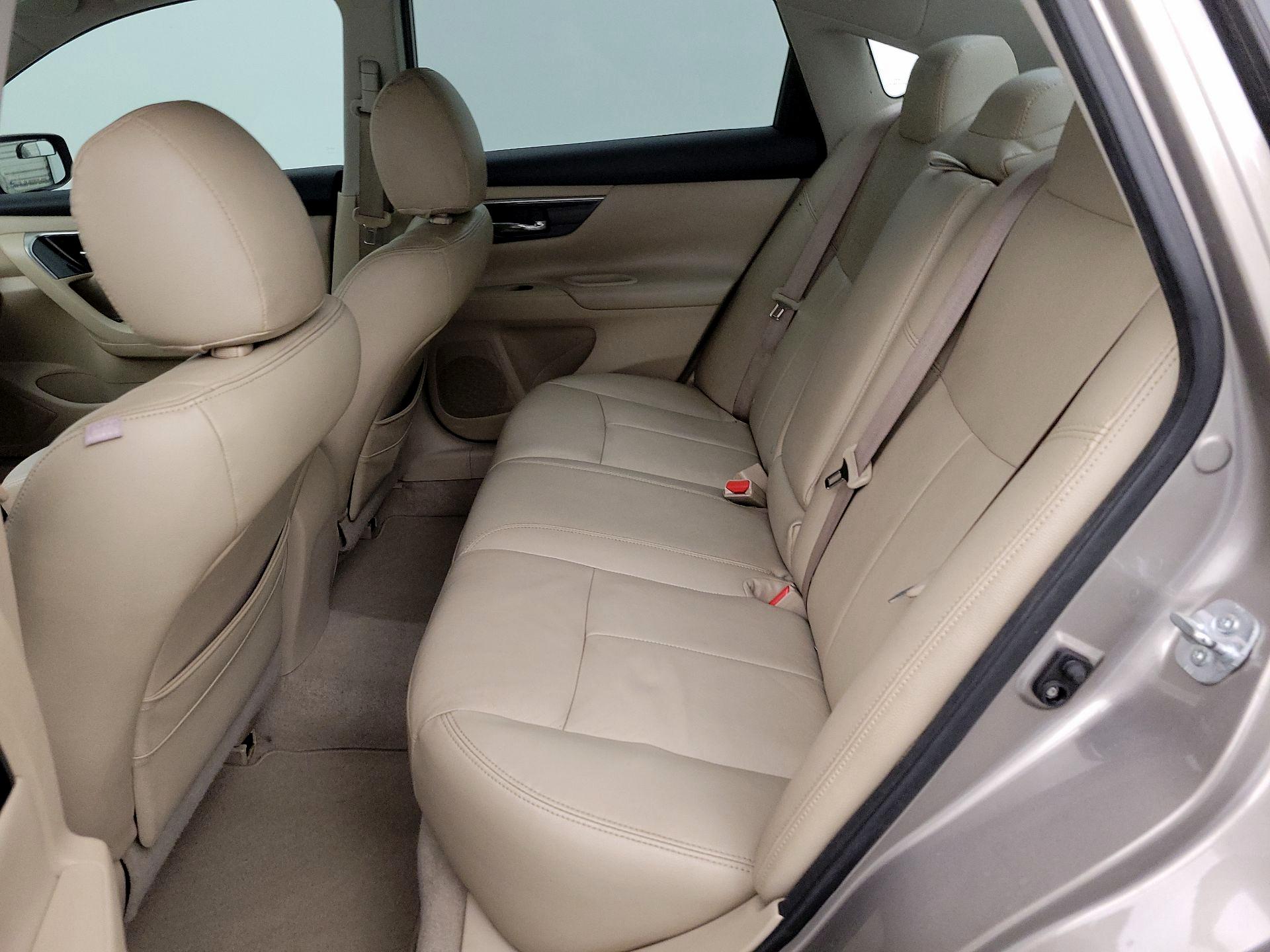Thumbnail: 2014 Nissan Altima - 19