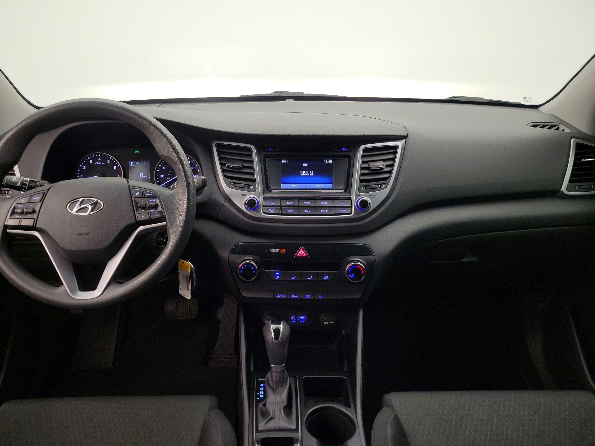 Thumbnail: 2016 Hyundai Tucson - 9