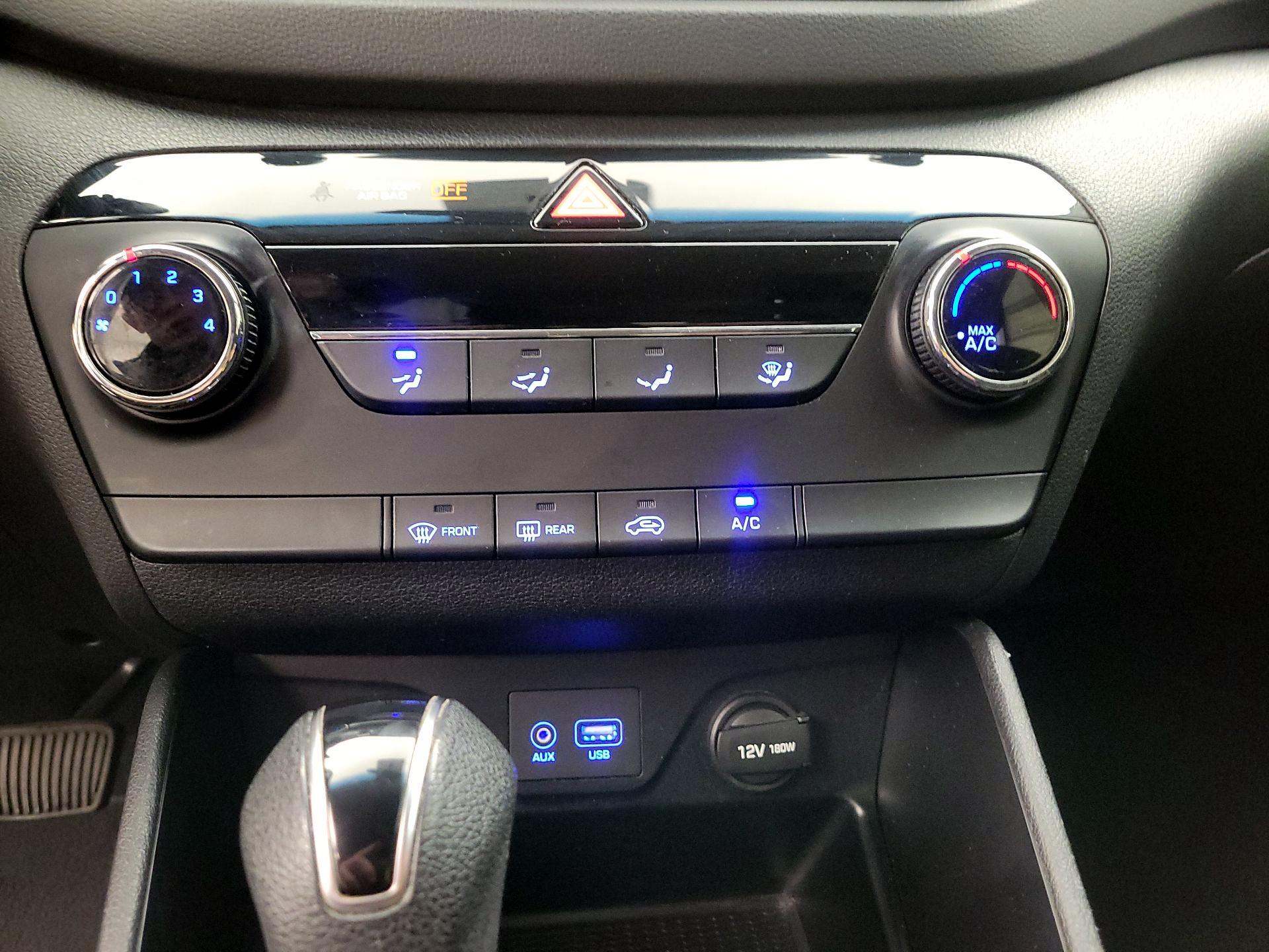 Thumbnail: 2016 Hyundai Tucson - 16