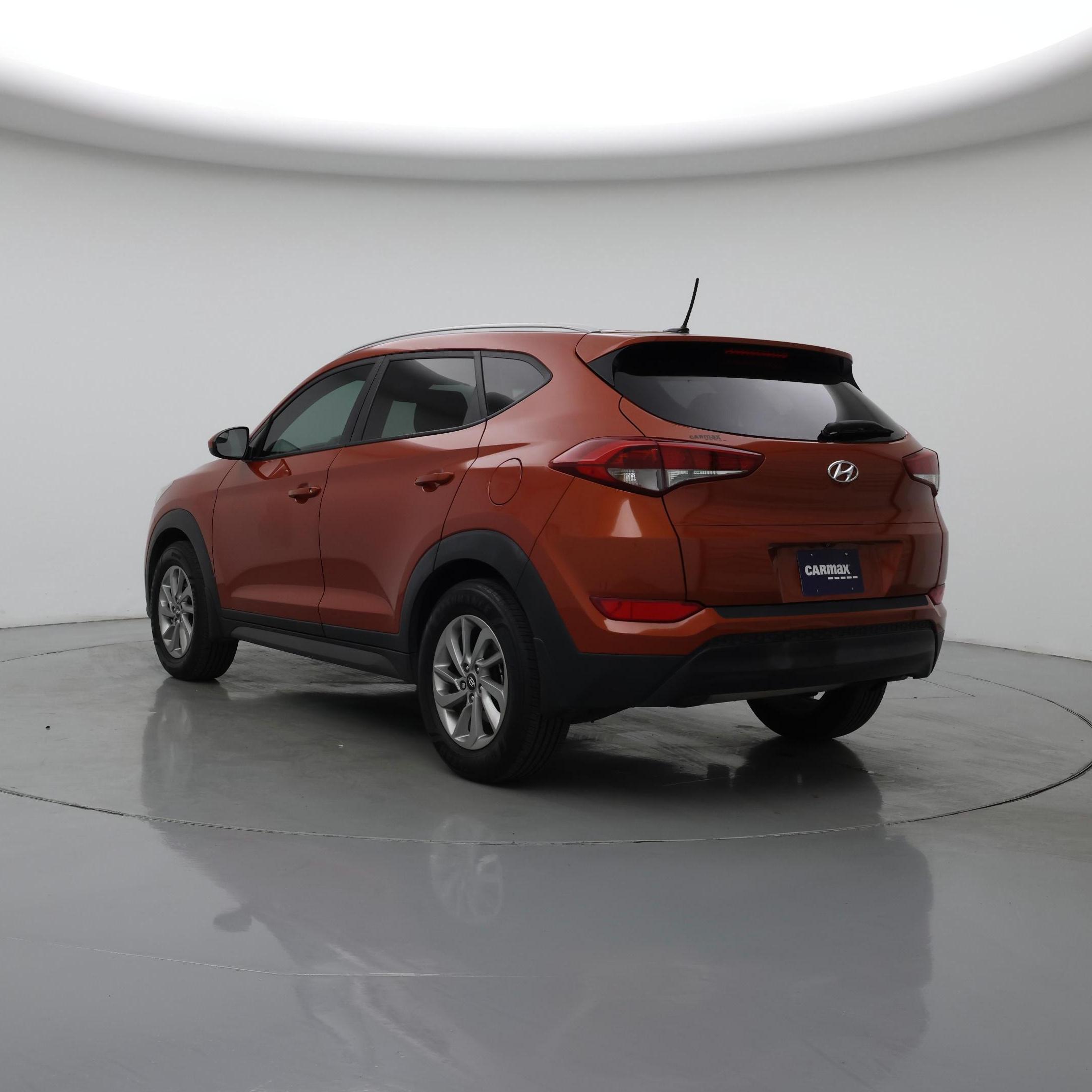 Thumbnail: 2016 Hyundai Tucson - 2