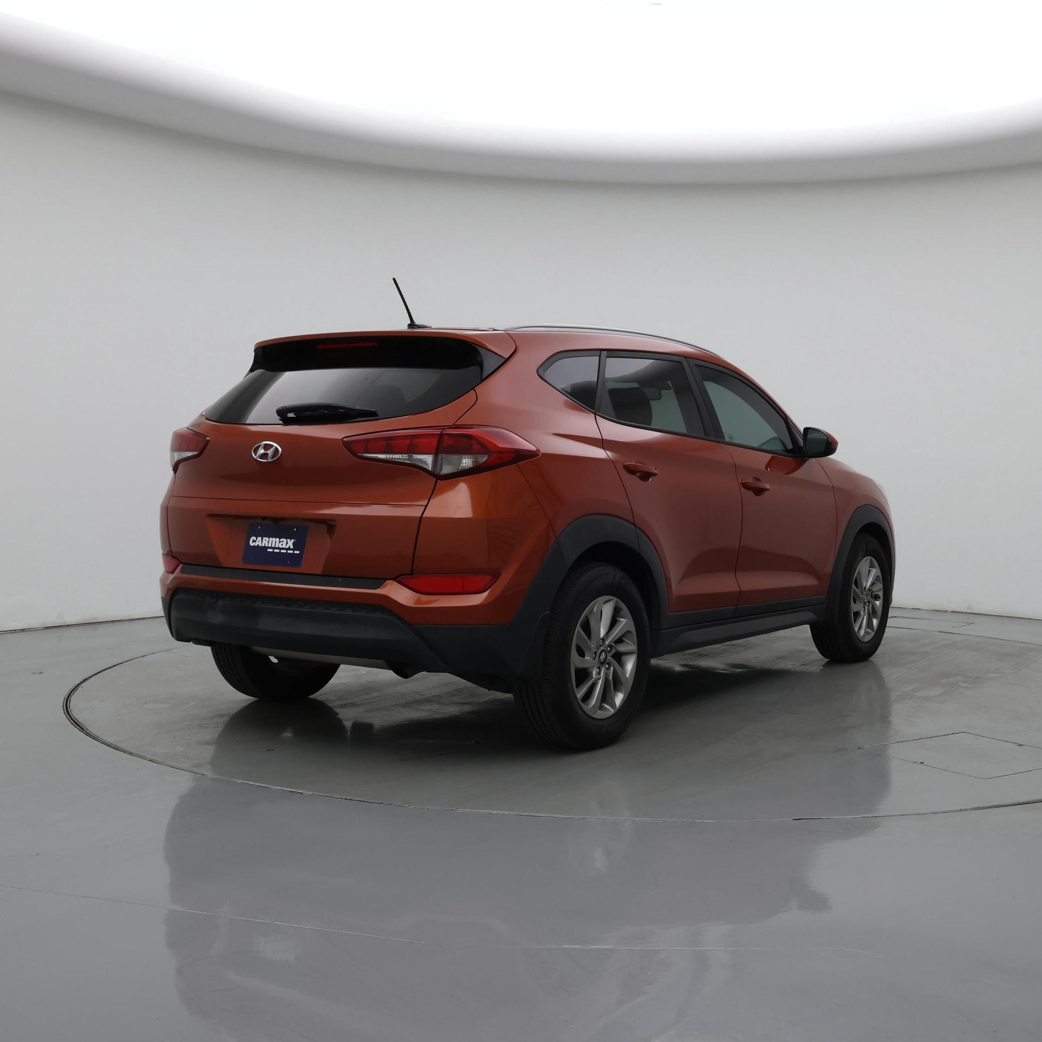 Thumbnail: 2016 Hyundai Tucson - 8