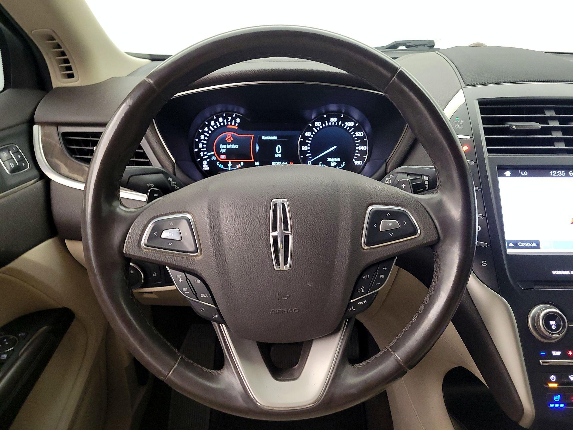 Thumbnail: 2018 Lincoln MKC - 10