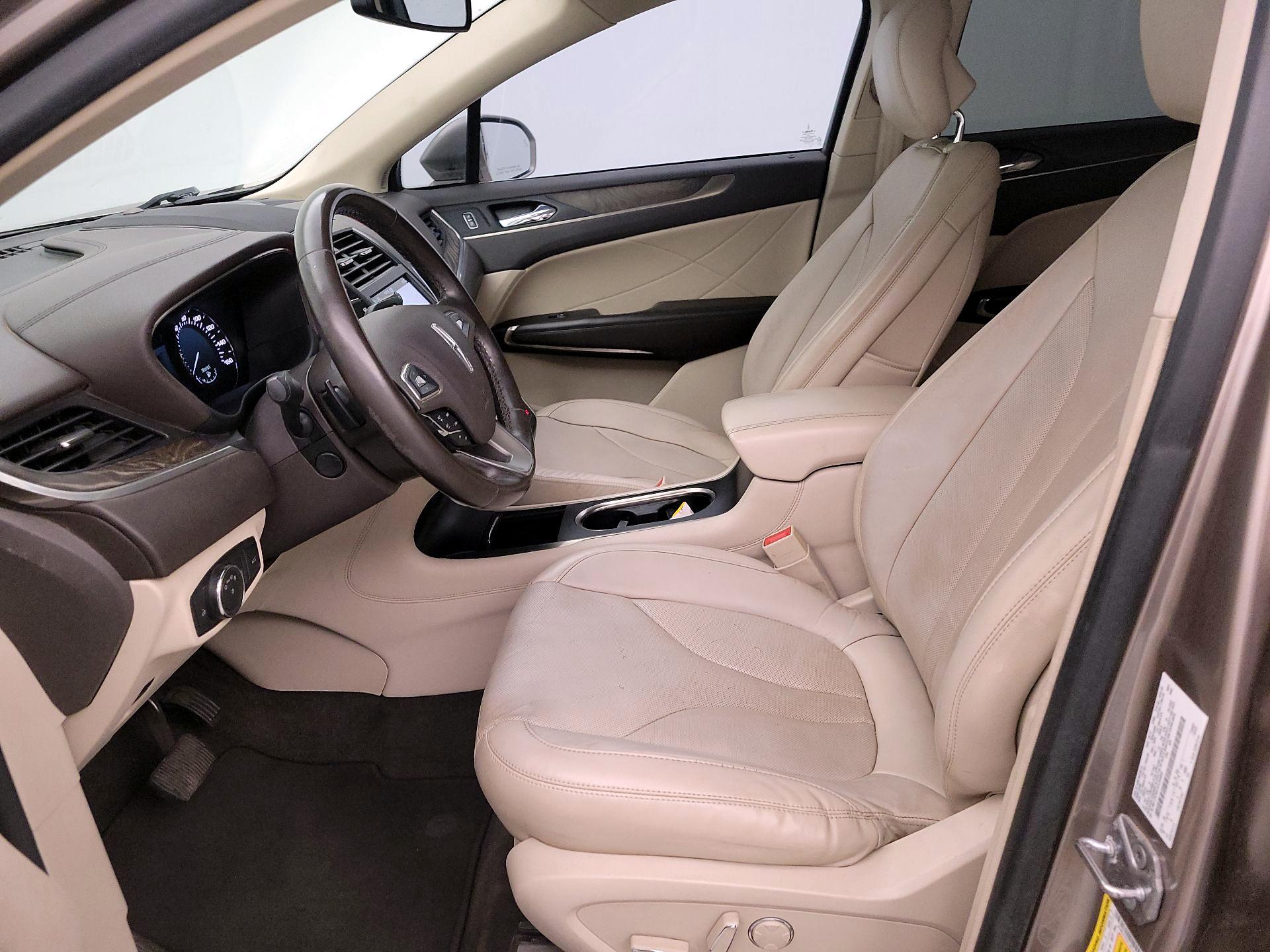 Thumbnail: 2018 Lincoln MKC - 11