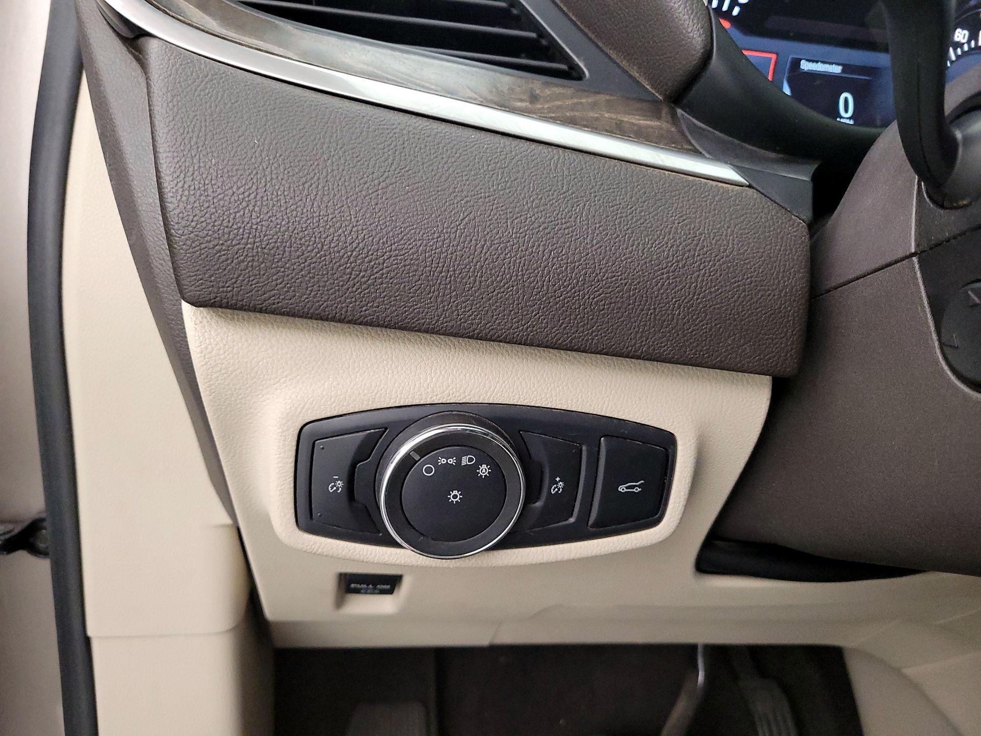Thumbnail: 2018 Lincoln MKC - 13