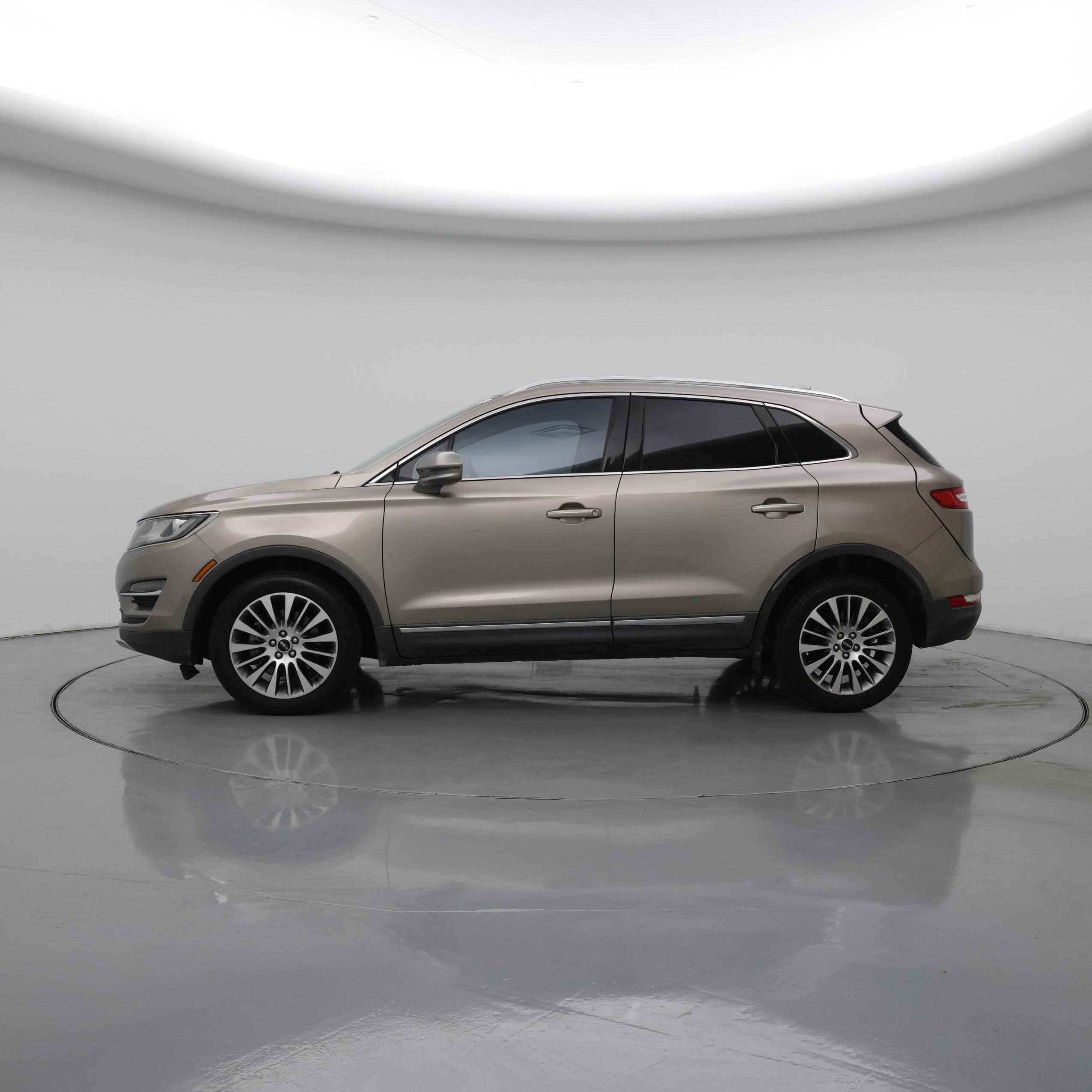 Thumbnail: 2018 Lincoln MKC - 3