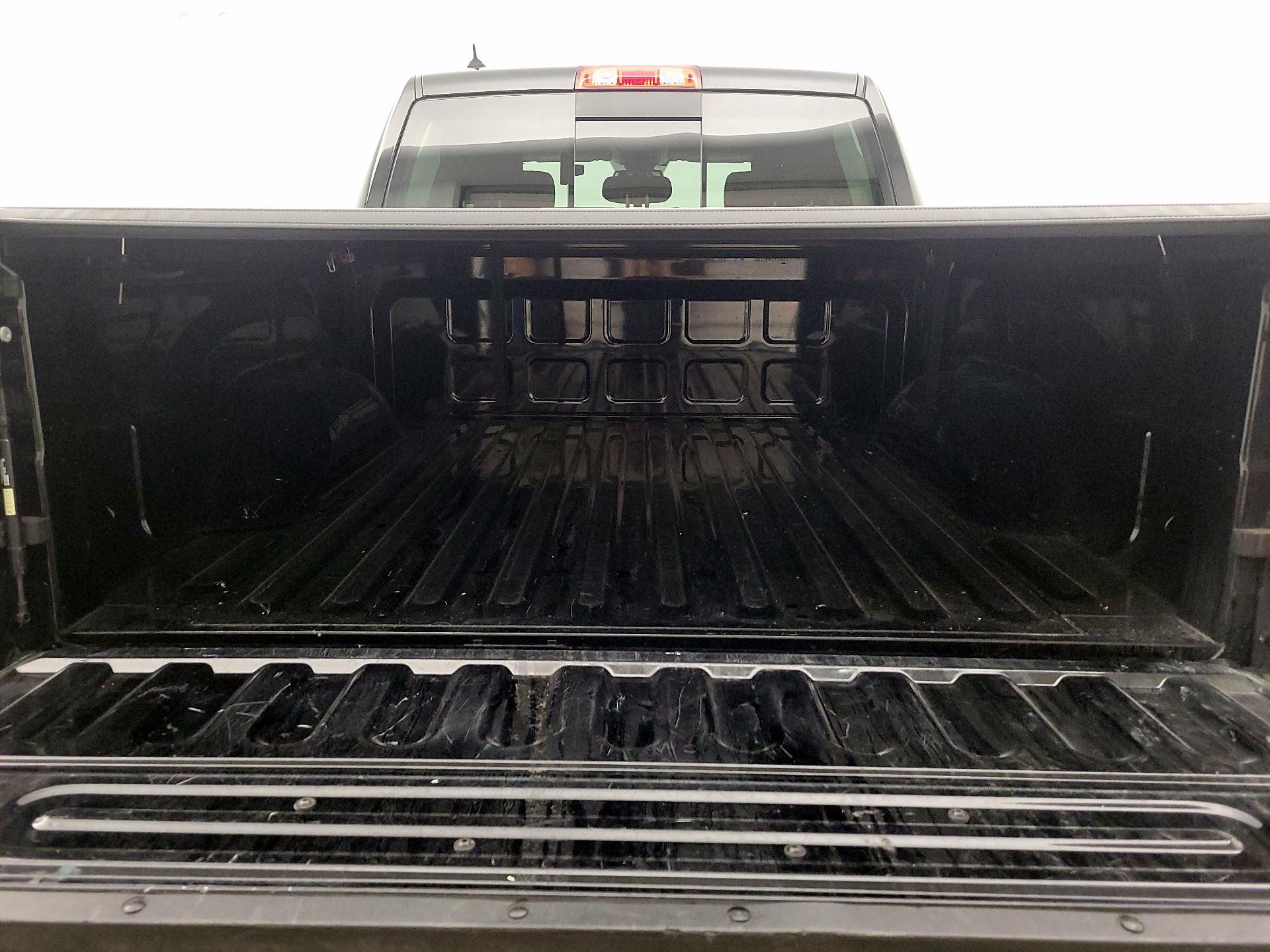 Thumbnail: 2020 RAM 1500 Classic - 20