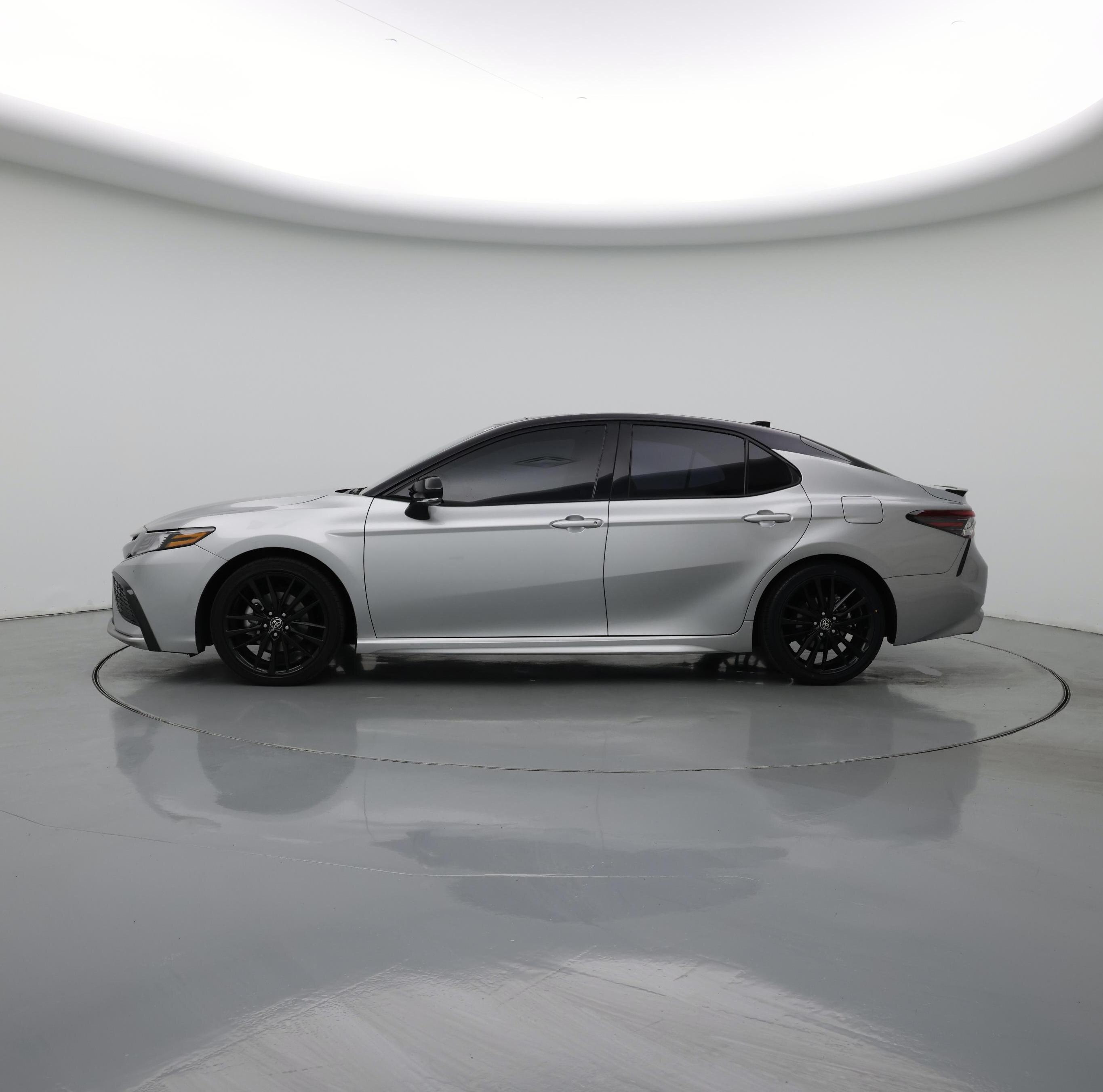 Thumbnail: 2023 Toyota Camry - 3