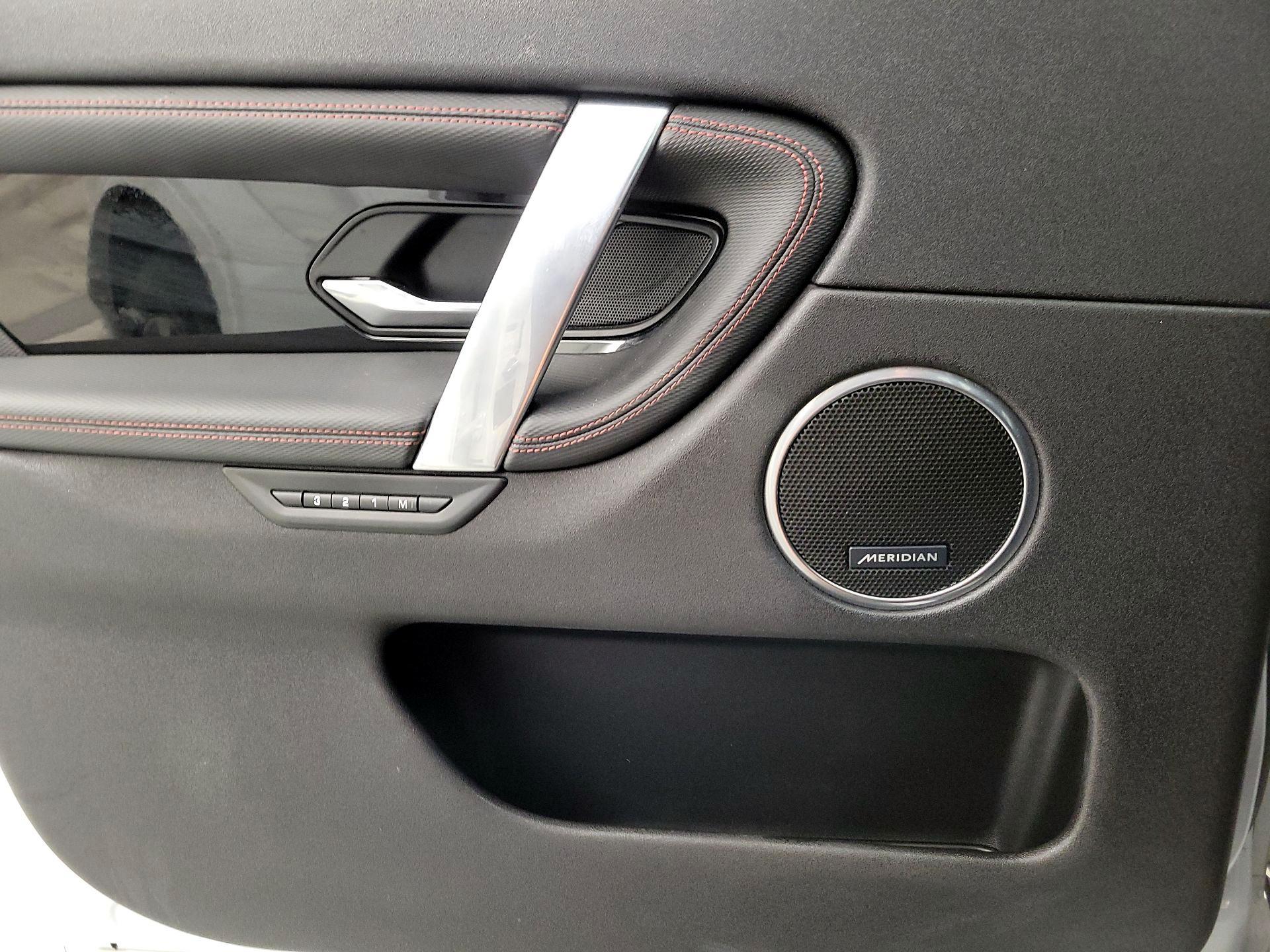 Thumbnail: 2021 Land Rover Discovery Sport - 12