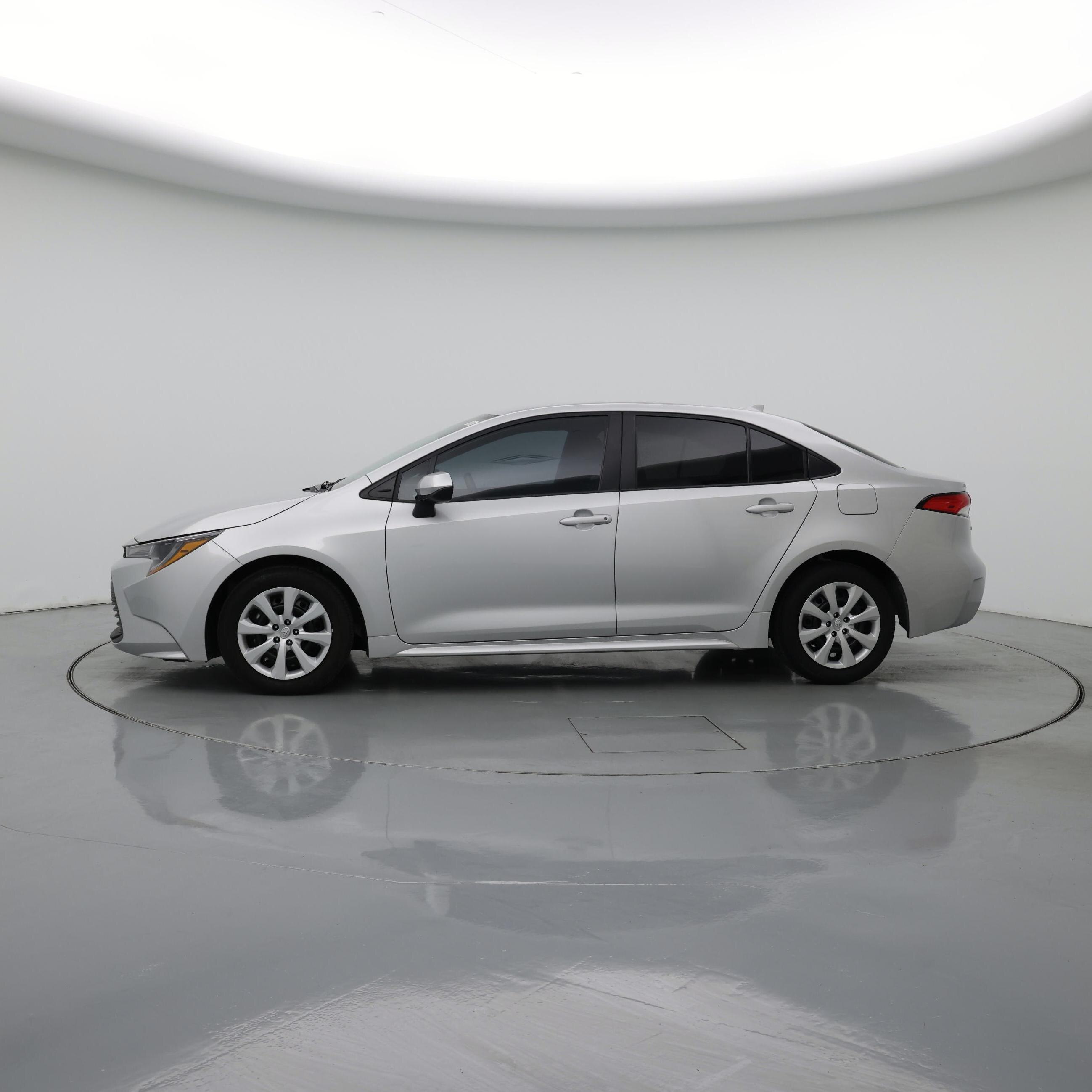 Thumbnail: 2024 Toyota Corolla - 3