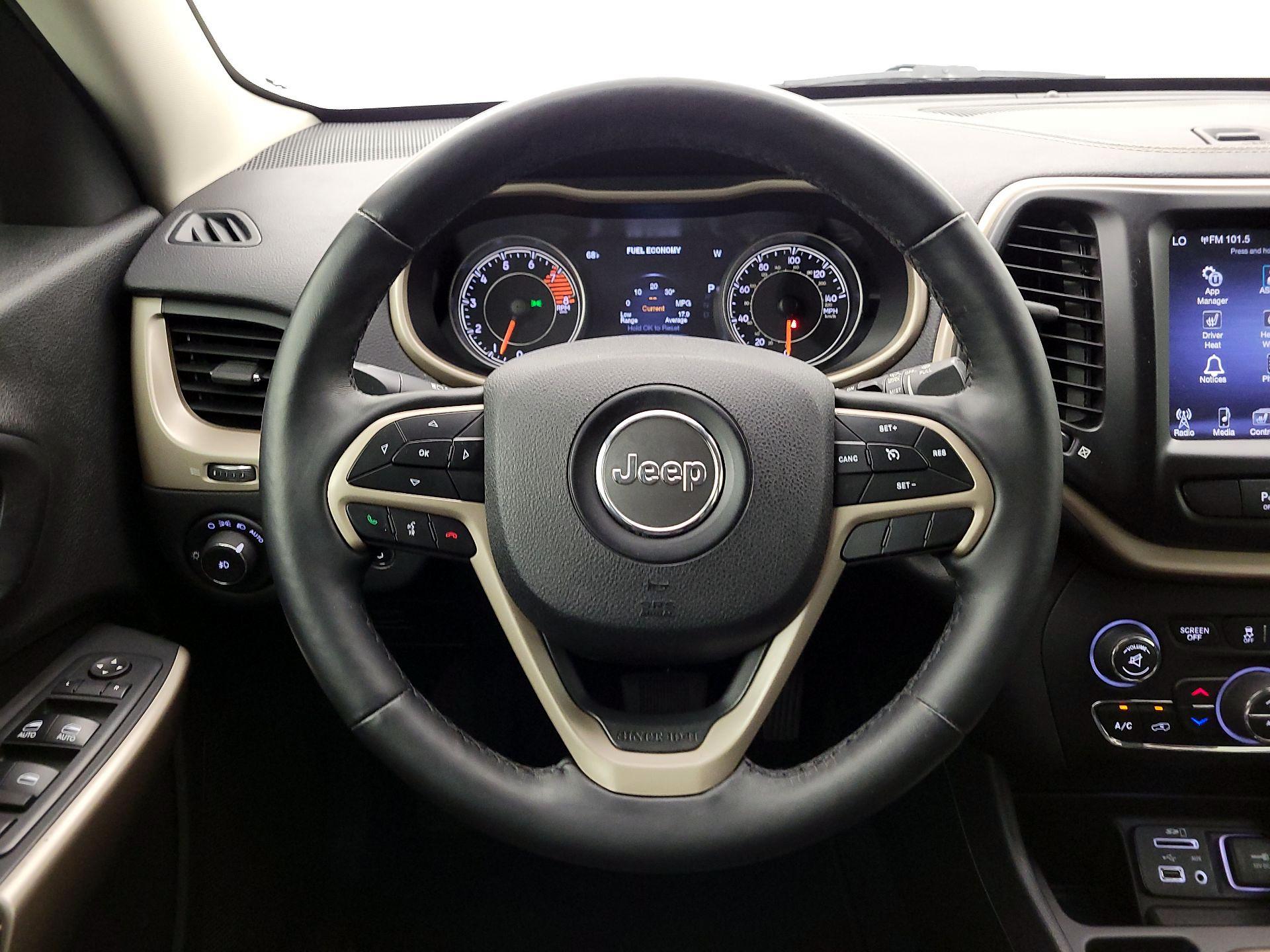 Thumbnail: 2018 Jeep Cherokee - 10