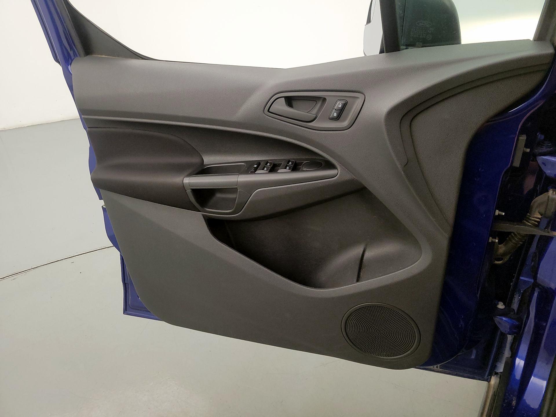 Thumbnail: 2018 Ford Transit Series - 12
