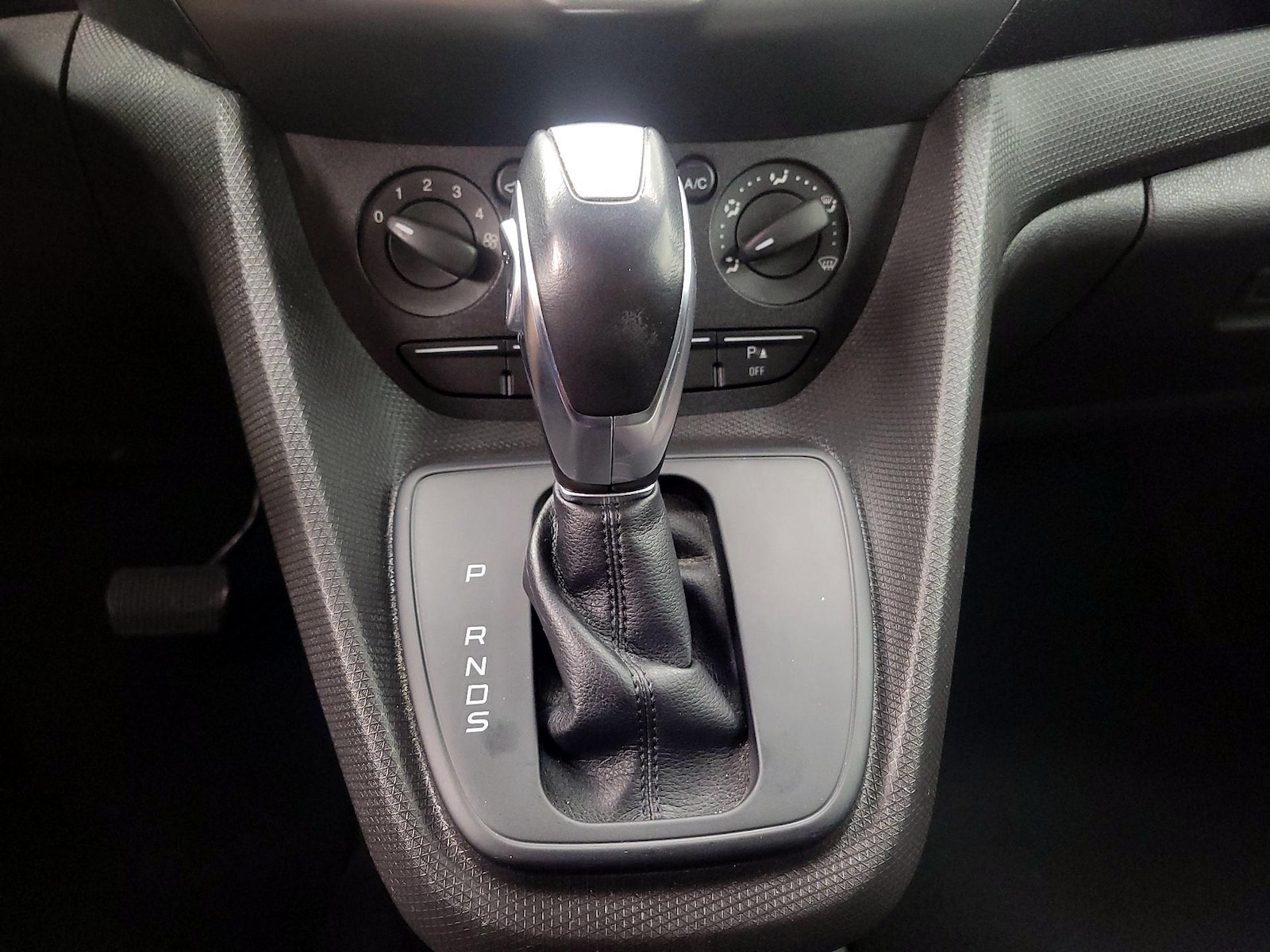 2018 Ford Transit Connect XL - Photo 18
