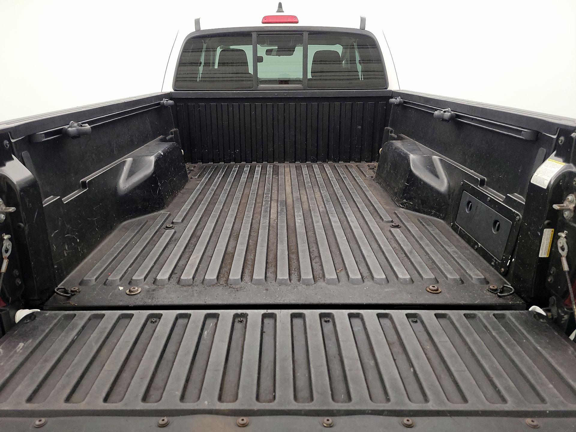 Thumbnail: 2021 Toyota Tacoma - 20