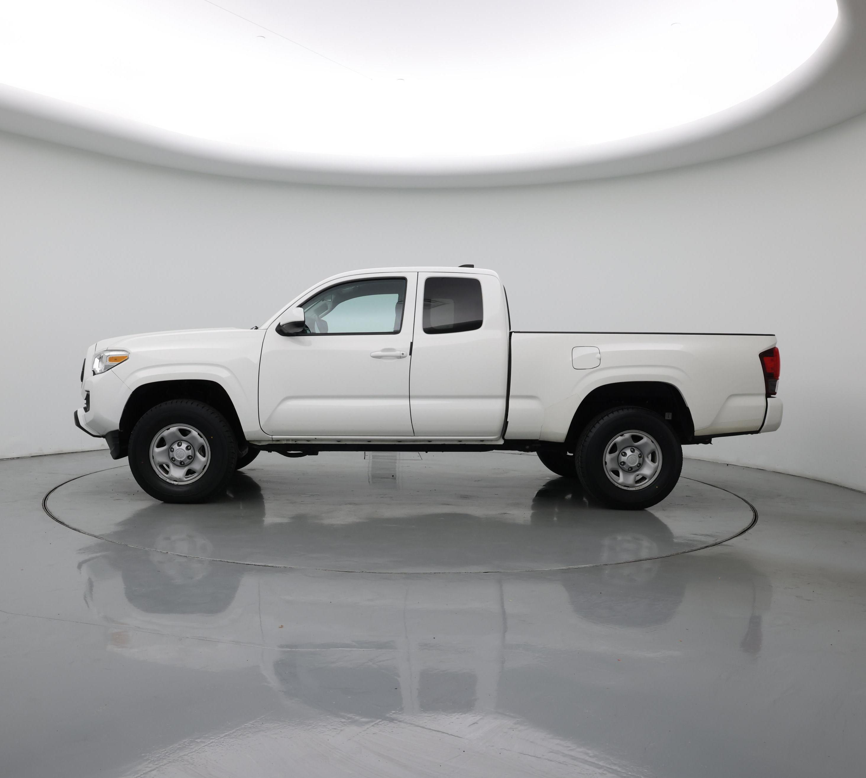 Thumbnail: 2021 Toyota Tacoma - 3
