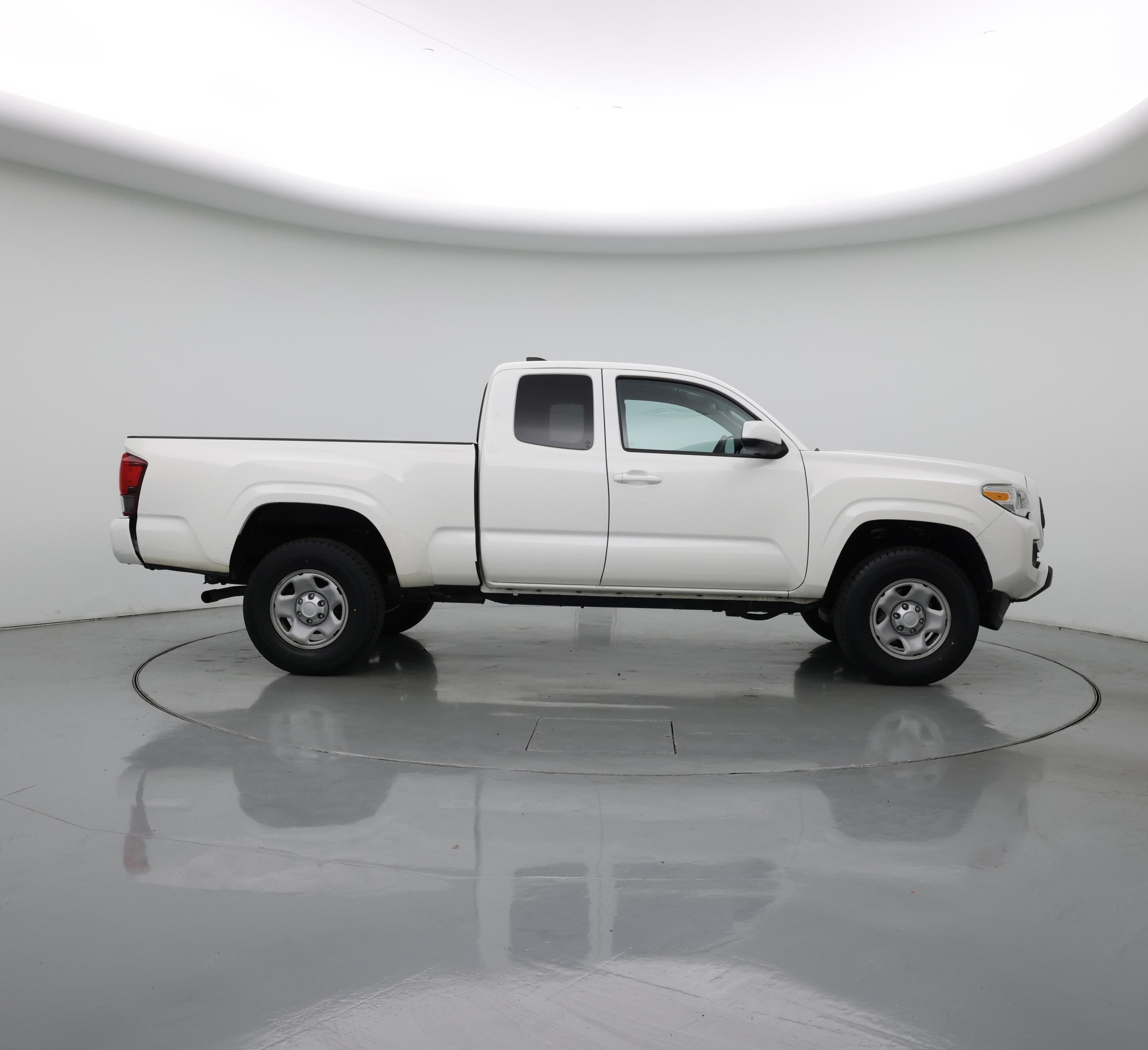 Thumbnail: 2021 Toyota Tacoma - 7