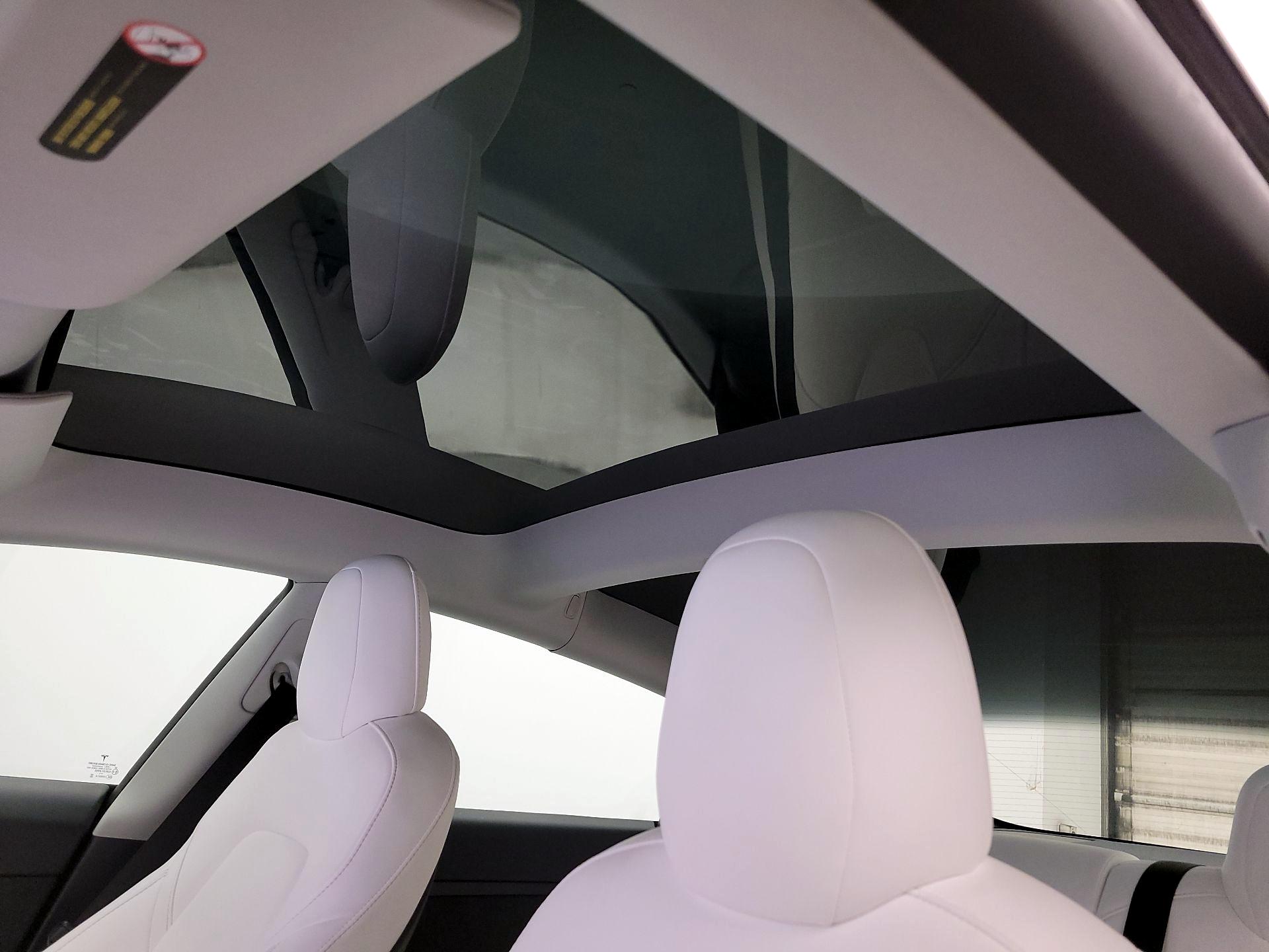 Thumbnail: 2021 Tesla Model 3 - 19