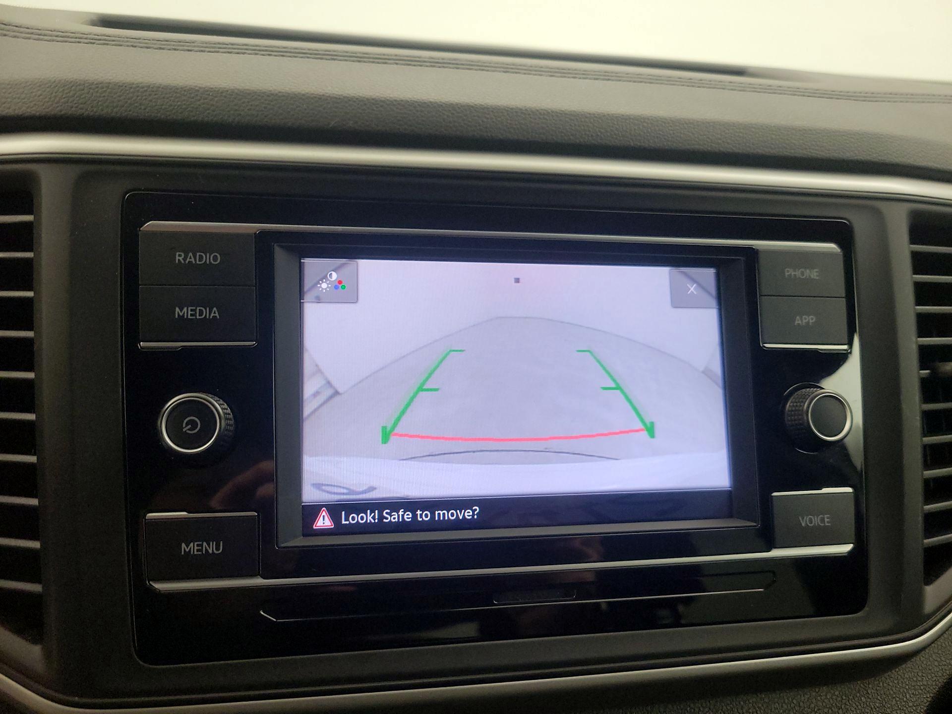 Thumbnail: 2022 Volkswagen Atlas - 14