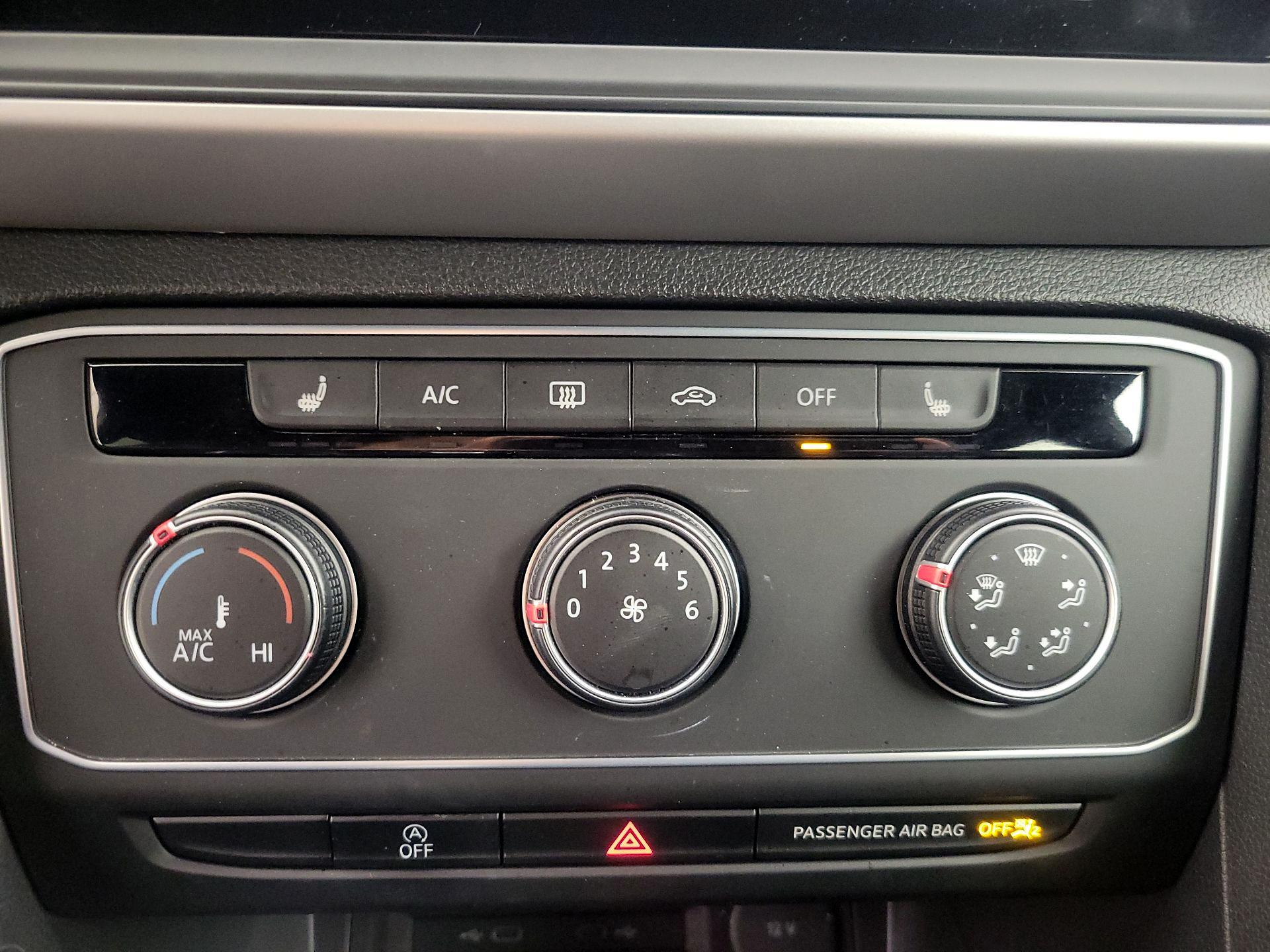 Thumbnail: 2022 Volkswagen Atlas - 16