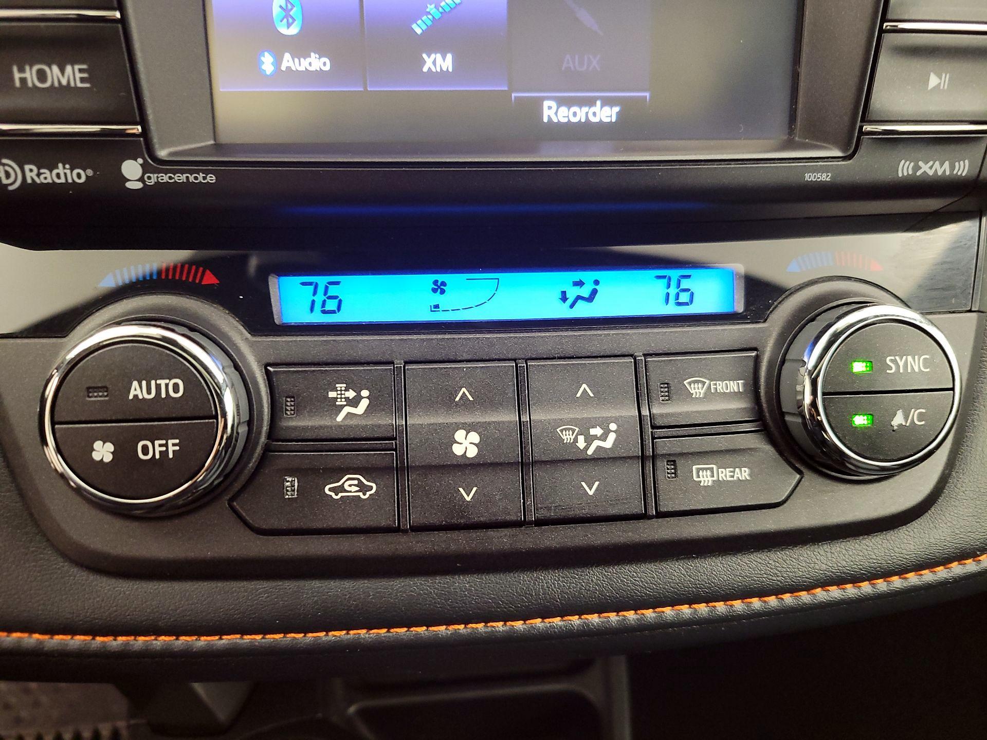 Thumbnail: 2018 Toyota RAV4 - 16