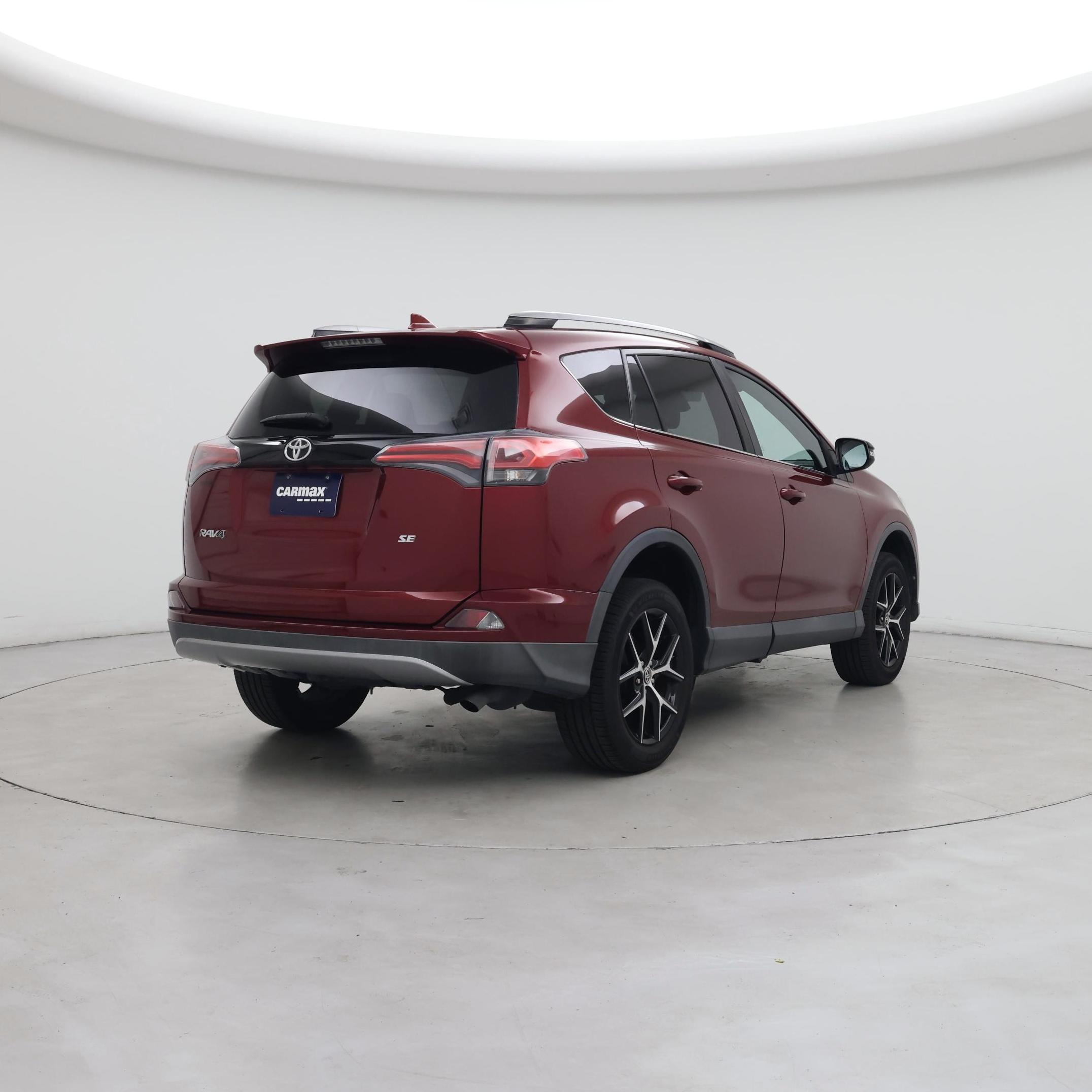 Thumbnail: 2018 Toyota RAV4 - 8