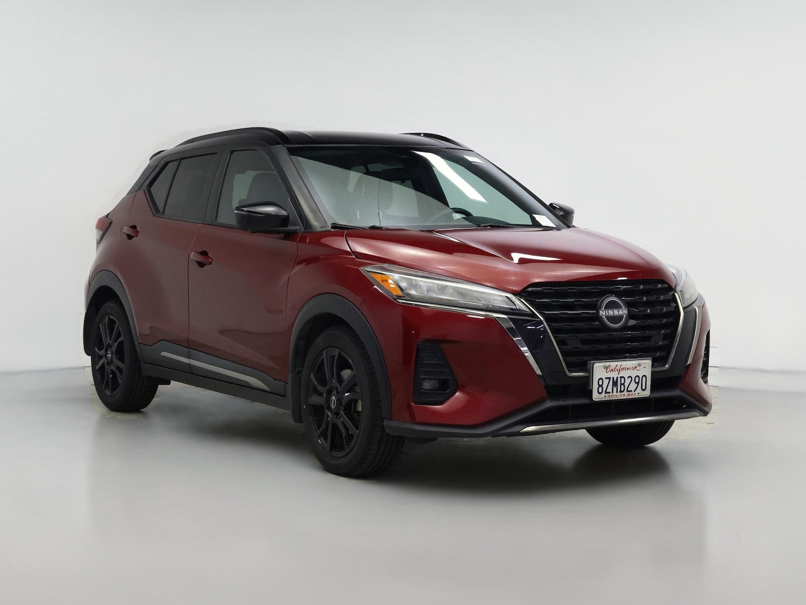2022 Nissan Kicks SR