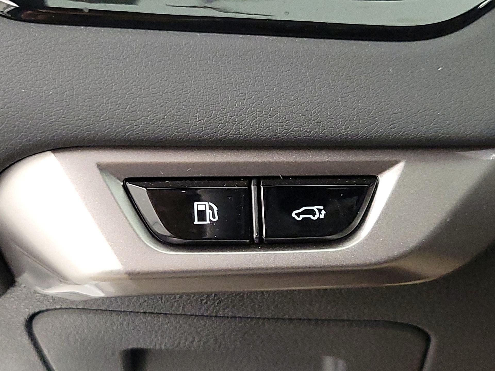 Thumbnail: 2025 Lexus RX - 13