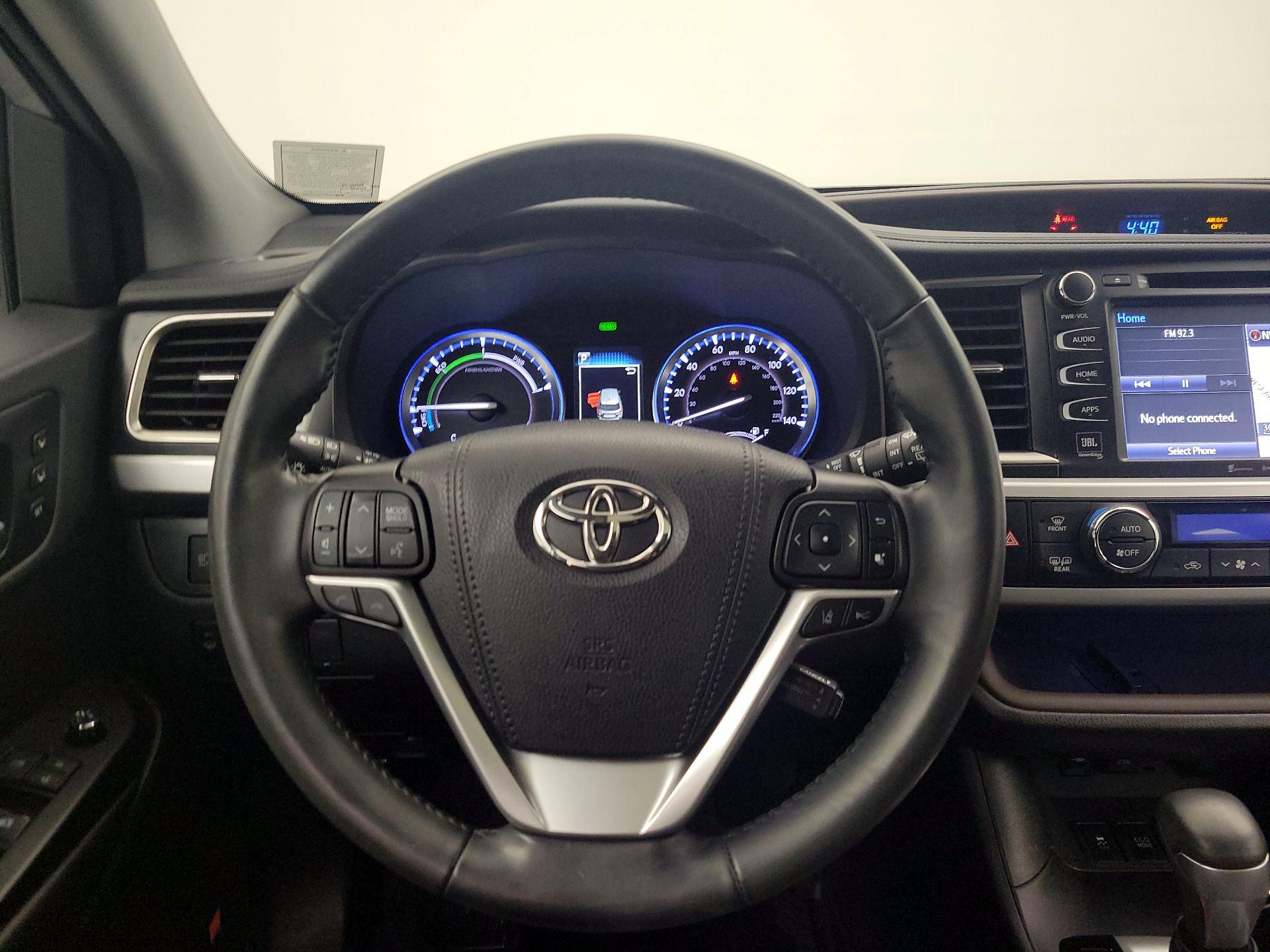 Thumbnail: 2019 Toyota Highlander - 10