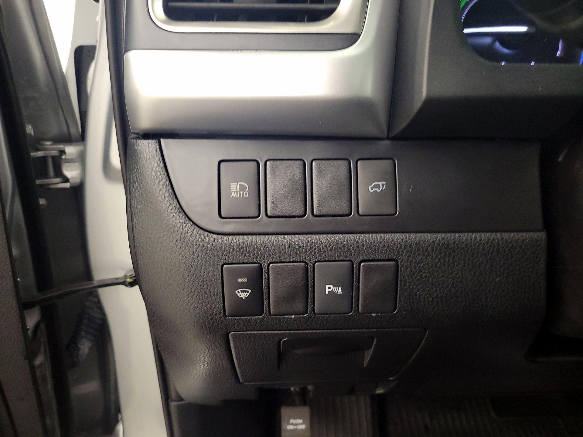 Thumbnail: 2019 Toyota Highlander - 13