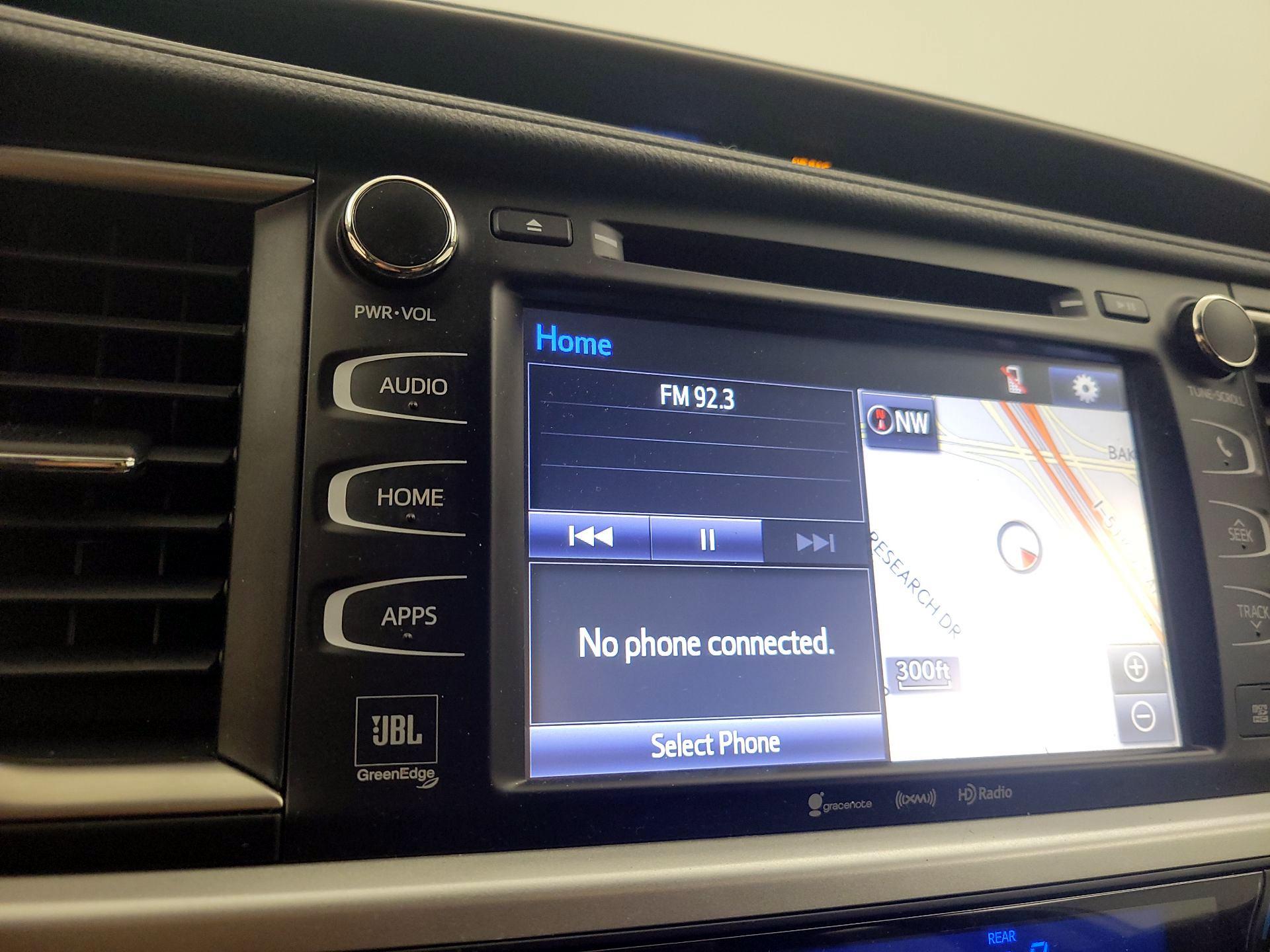 Thumbnail: 2019 Toyota Highlander - 16