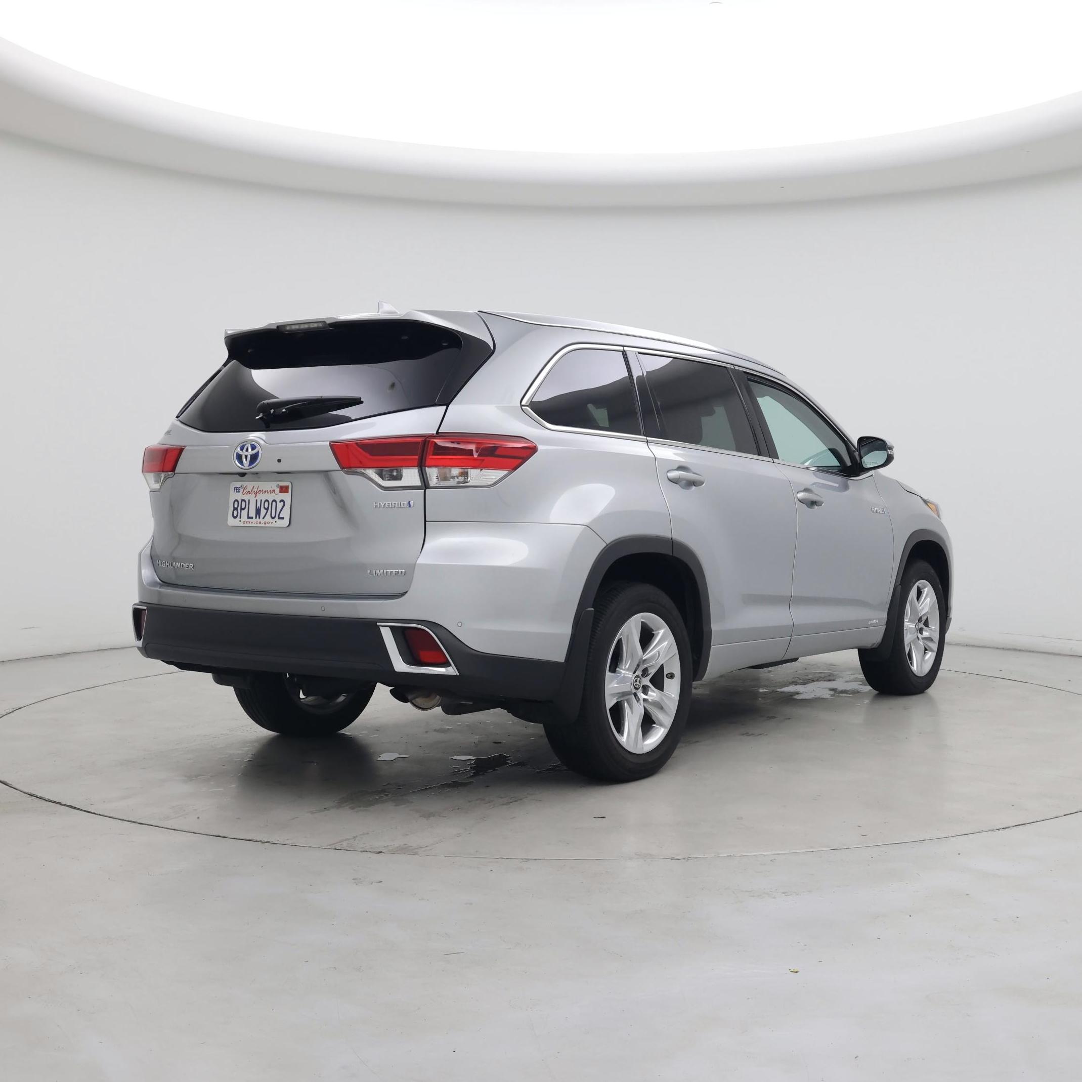 Thumbnail: 2019 Toyota Highlander - 8